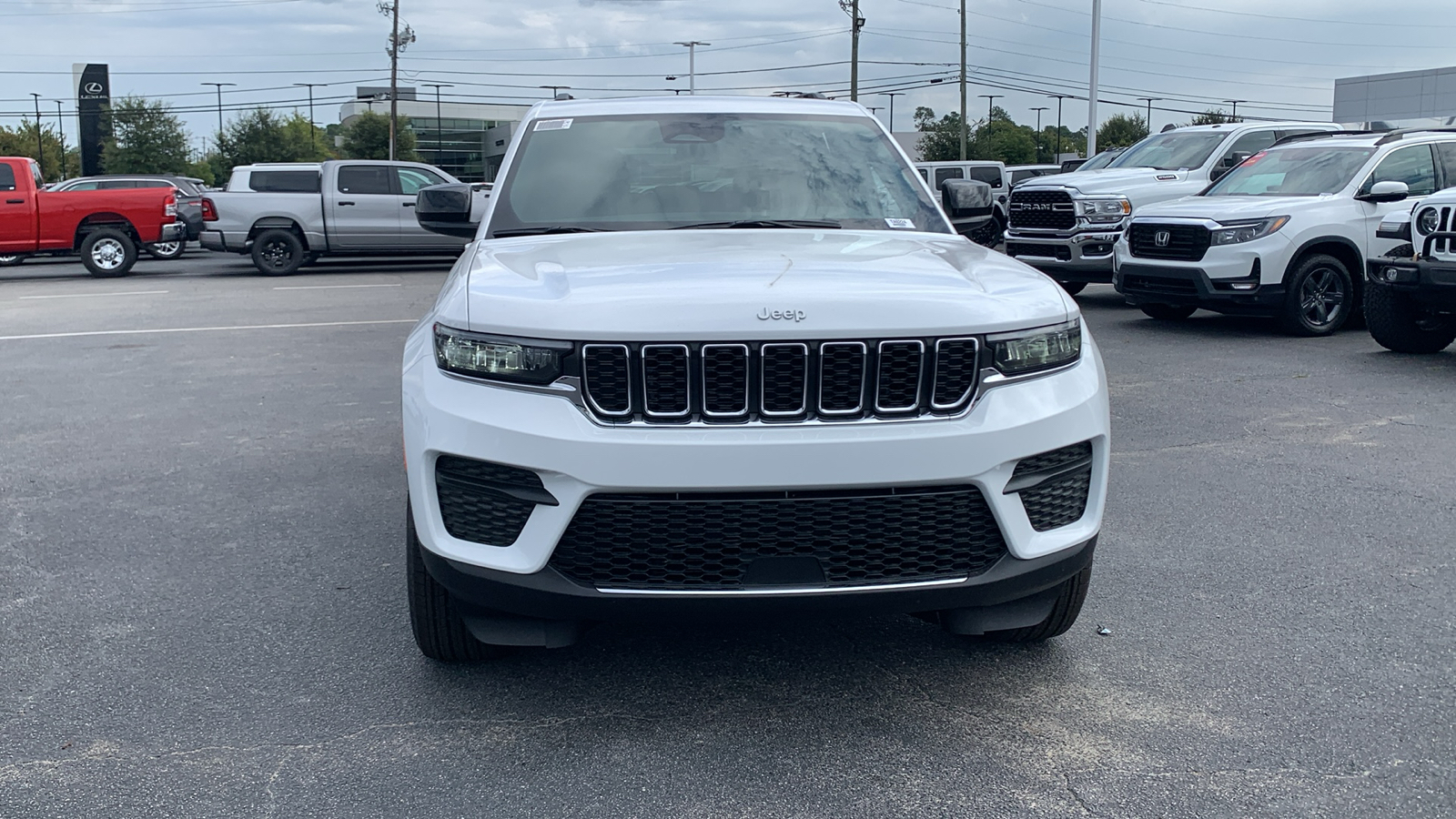 2025 Jeep Grand Cherokee Laredo 3