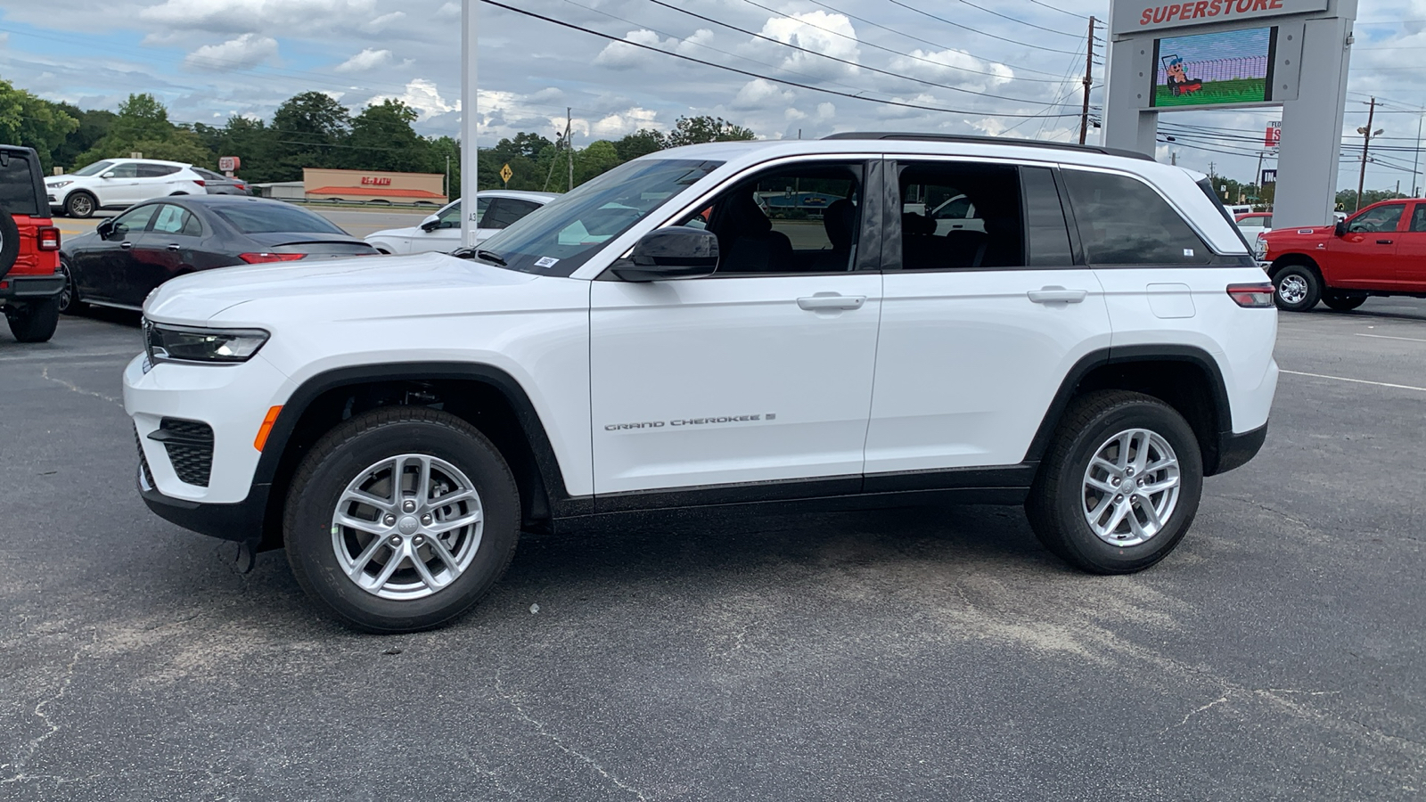 2025 Jeep Grand Cherokee Laredo 5