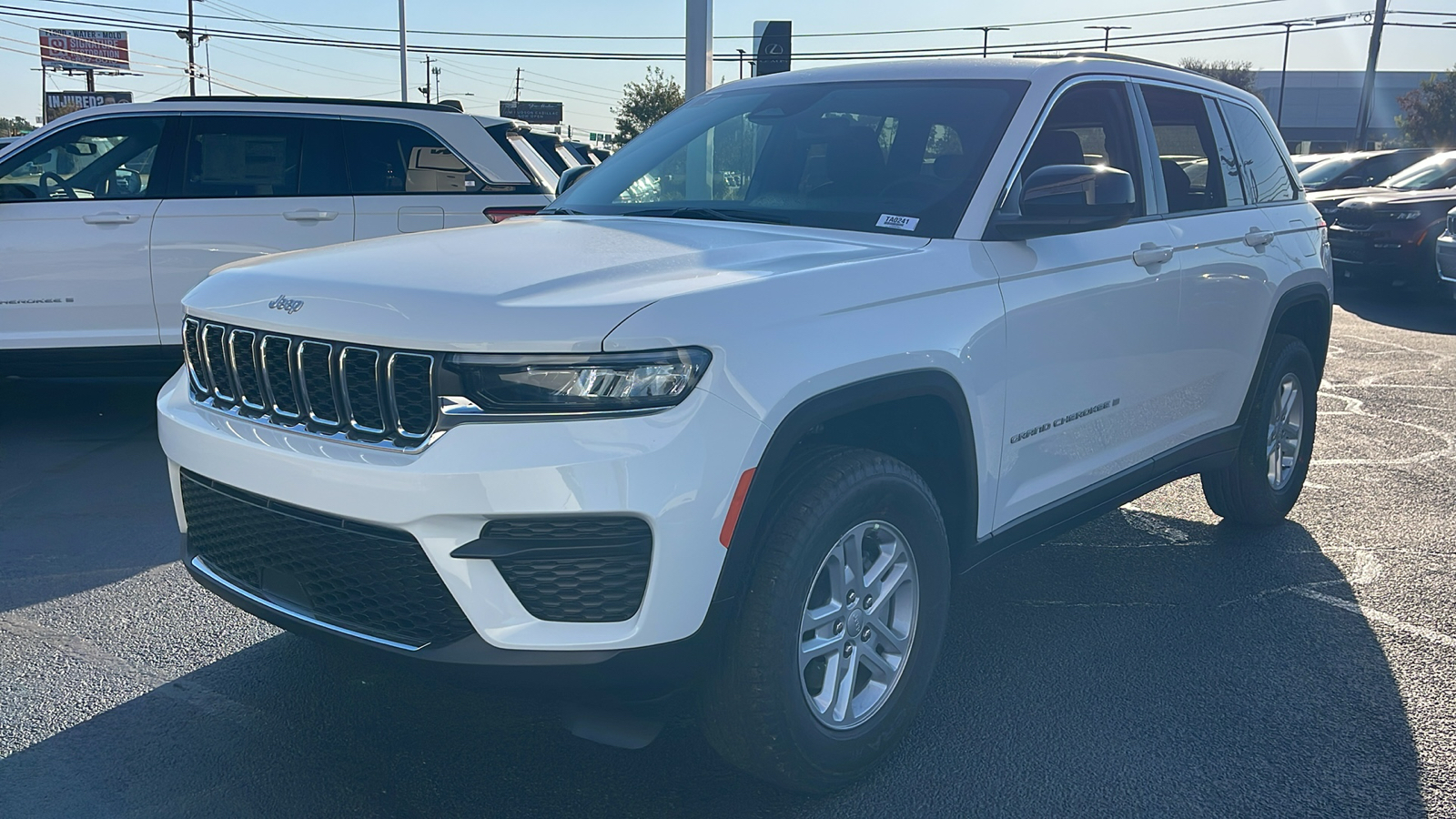 2025 Jeep Grand Cherokee Laredo 4