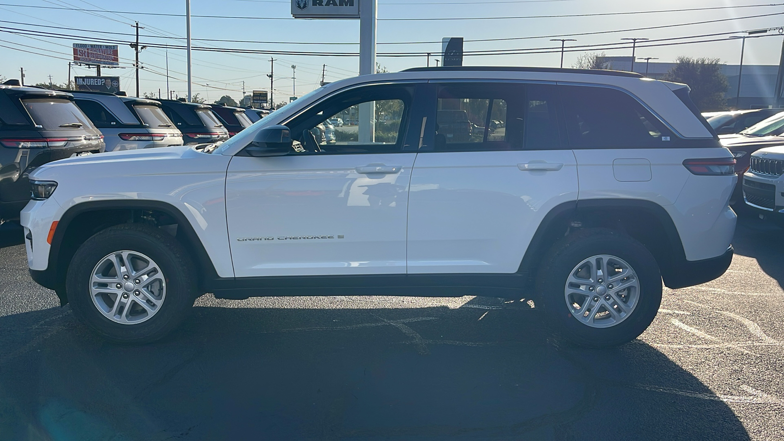 2025 Jeep Grand Cherokee Laredo 5