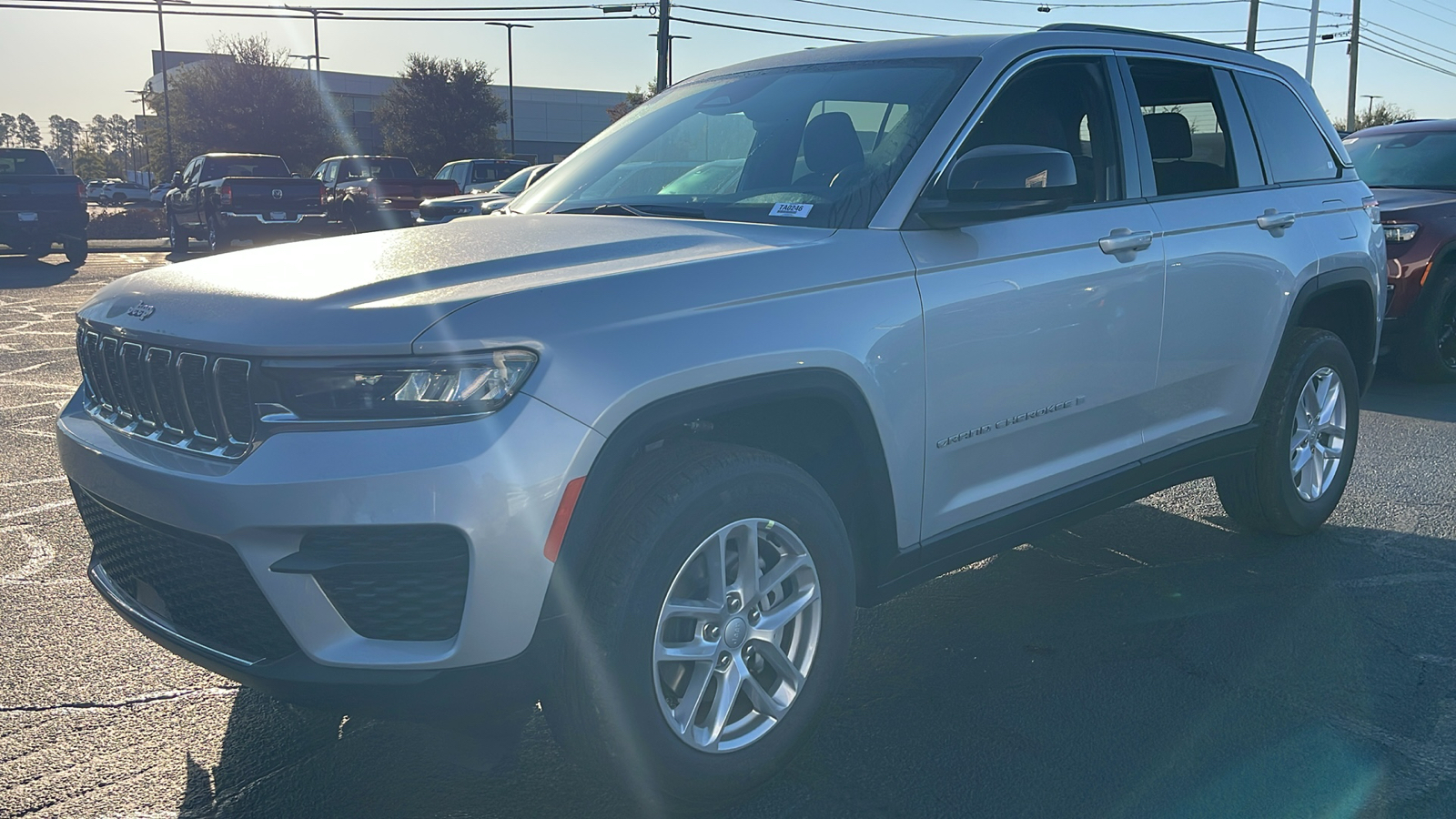 2025 Jeep Grand Cherokee Laredo 4