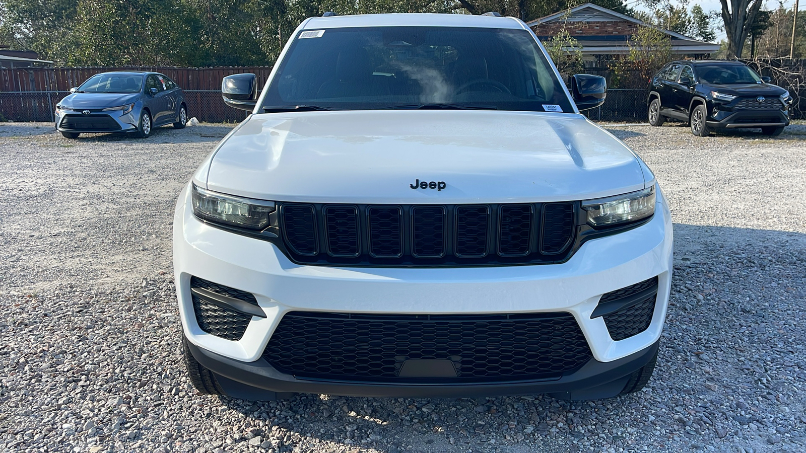 2025 Jeep Grand Cherokee Altitude 3