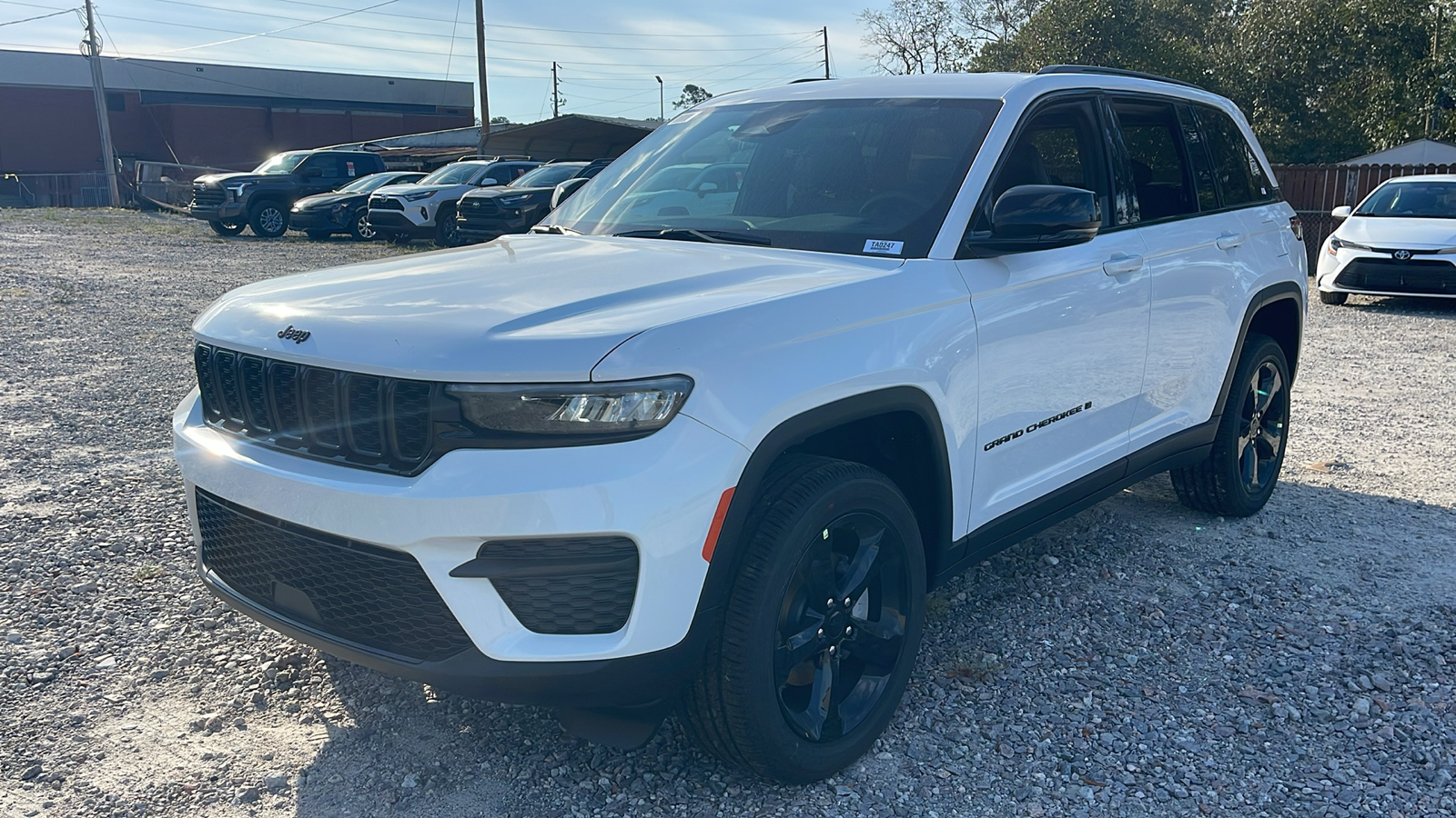 2025 Jeep Grand Cherokee Altitude 4