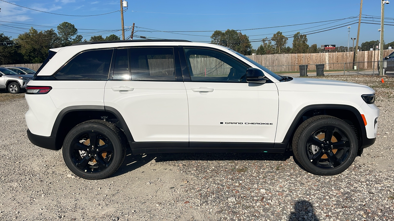 2025 Jeep Grand Cherokee Altitude 9