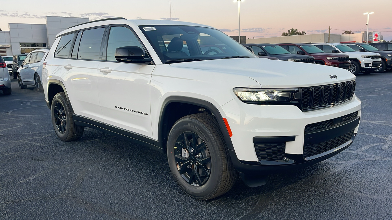 2025 Jeep Grand Cherokee L Altitude X 2