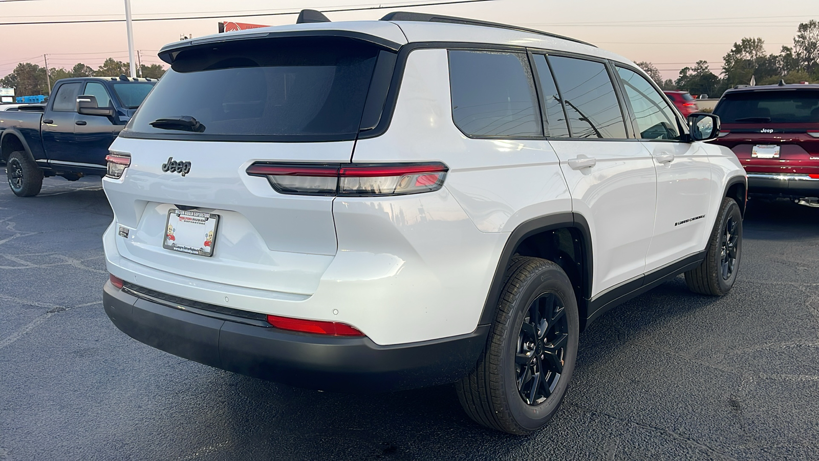 2025 Jeep Grand Cherokee L Altitude X 8