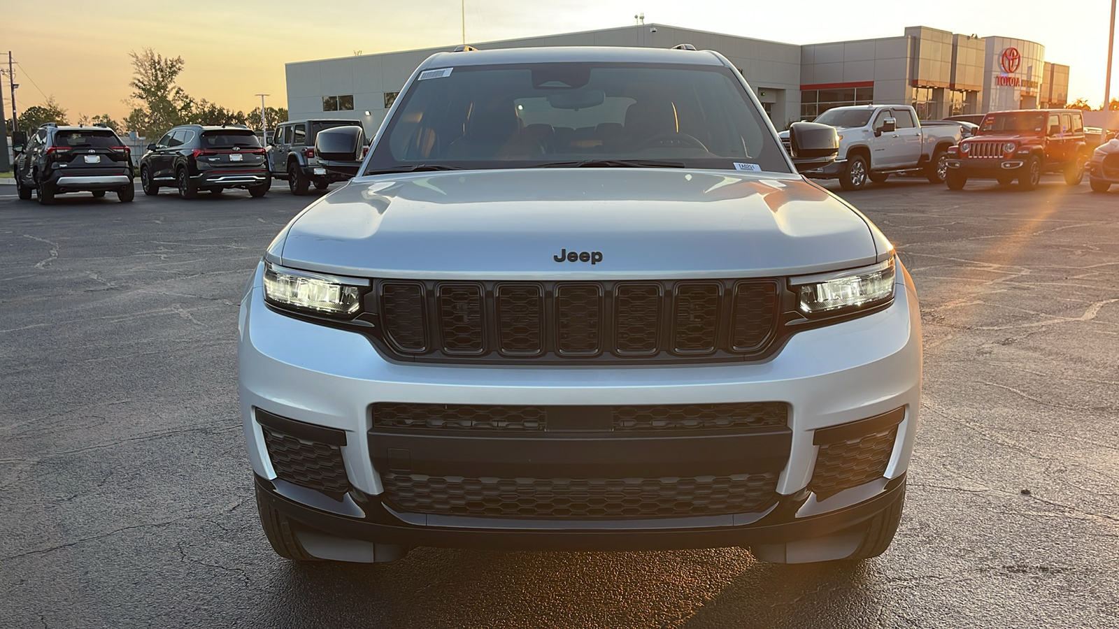 2025 Jeep Grand Cherokee L Altitude X 3