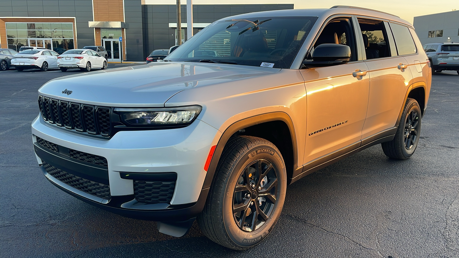 2025 Jeep Grand Cherokee L Altitude X 4