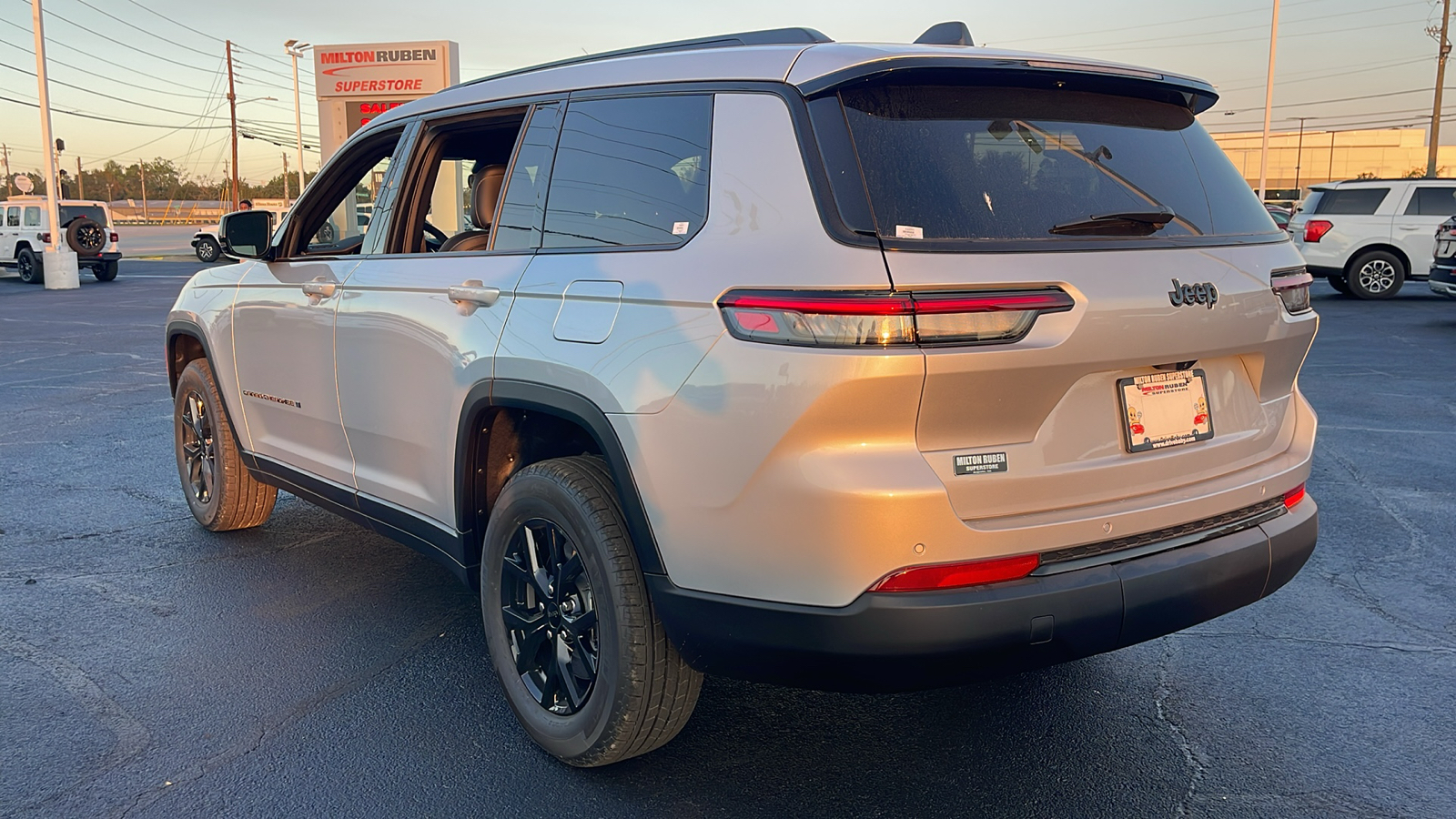 2025 Jeep Grand Cherokee L Altitude X 6