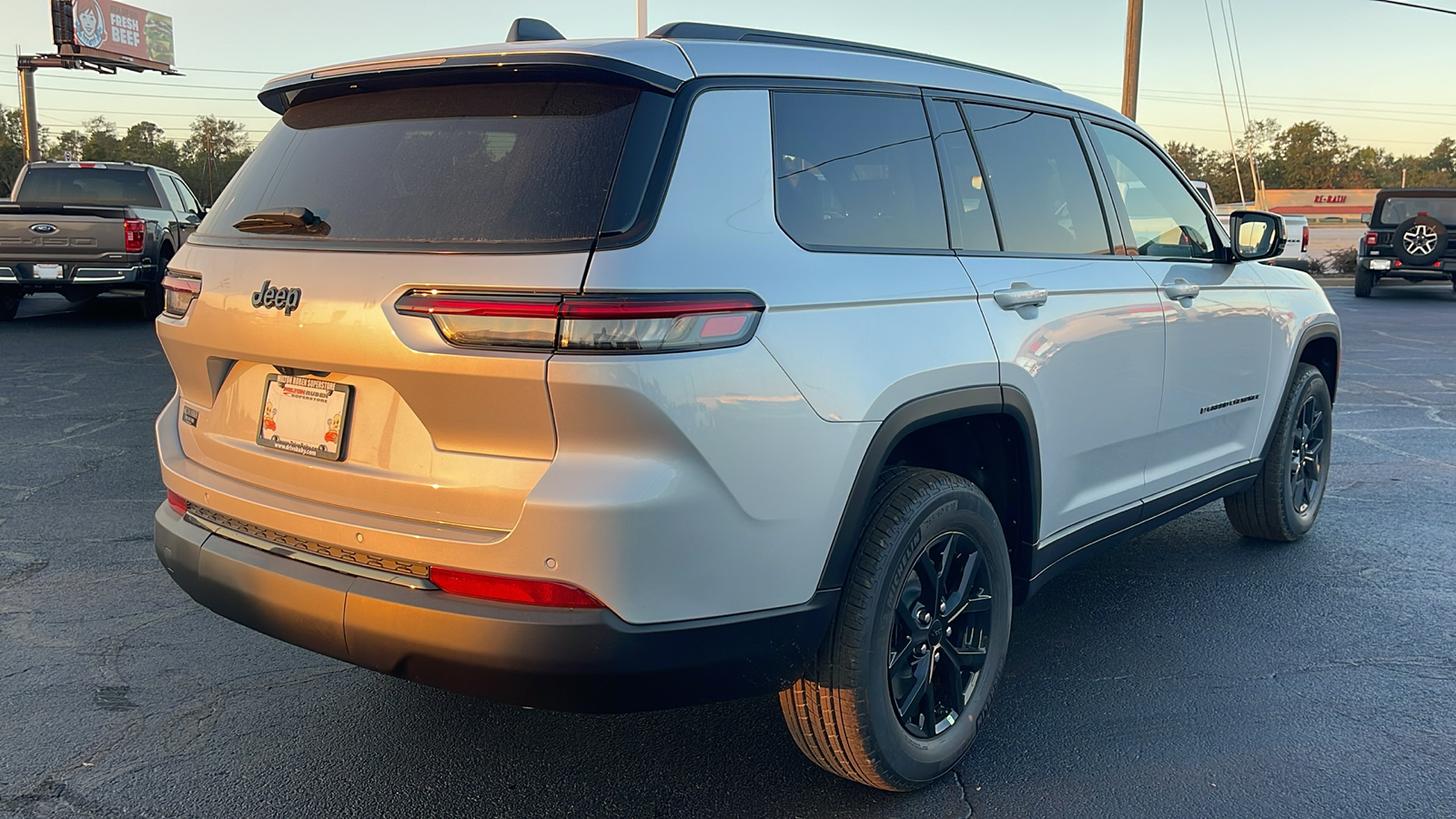 2025 Jeep Grand Cherokee L Altitude X 8