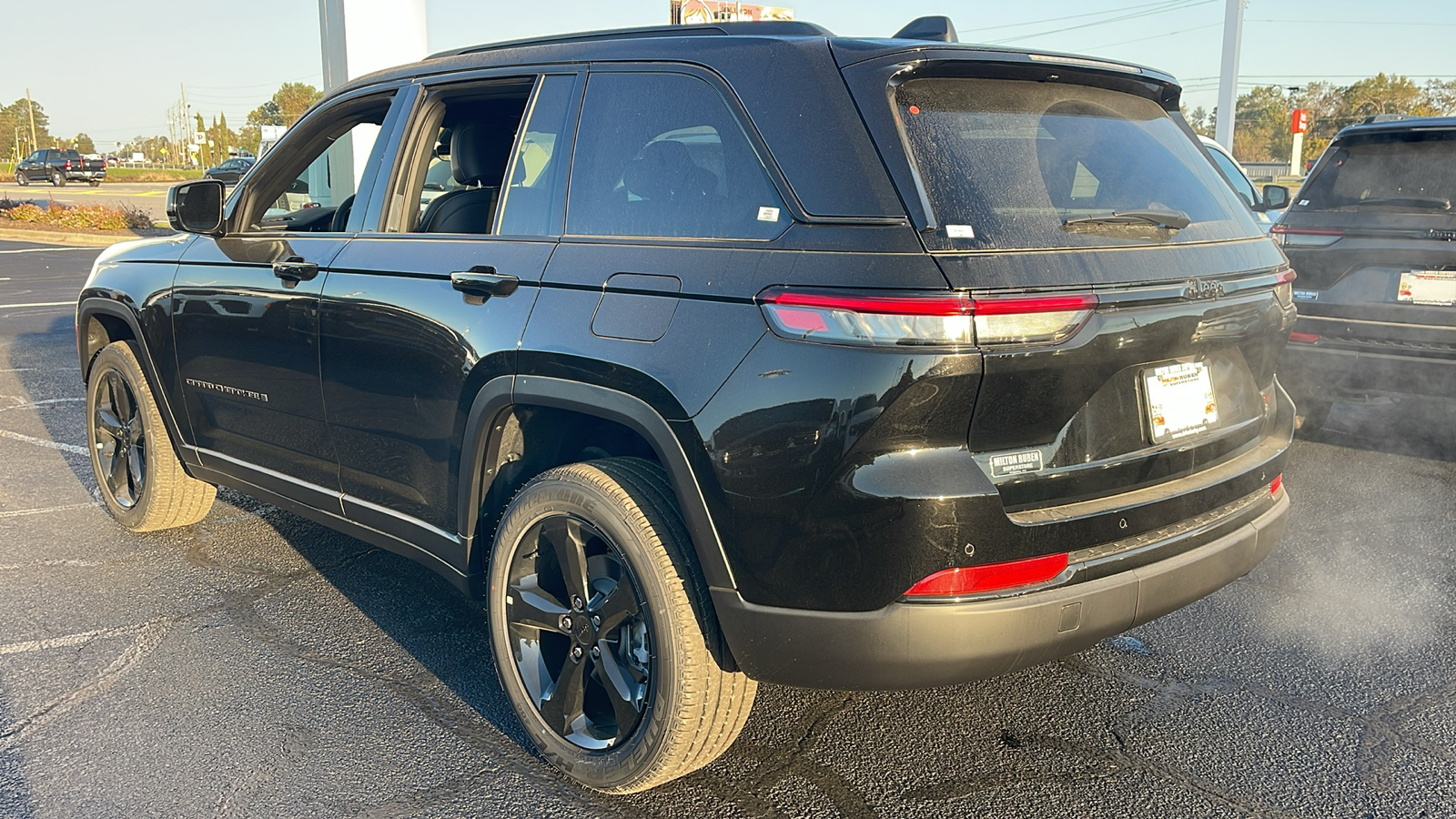 2025 Jeep Grand Cherokee Altitude 6