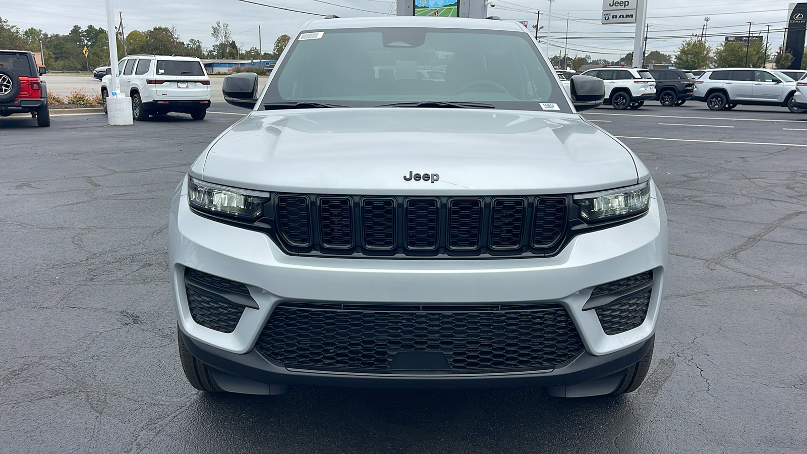 2025 Jeep Grand Cherokee Altitude 3