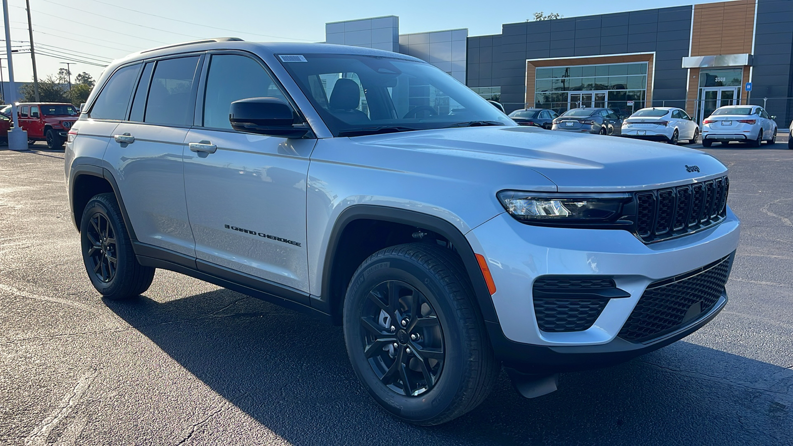 2025 Jeep Grand Cherokee Altitude 2