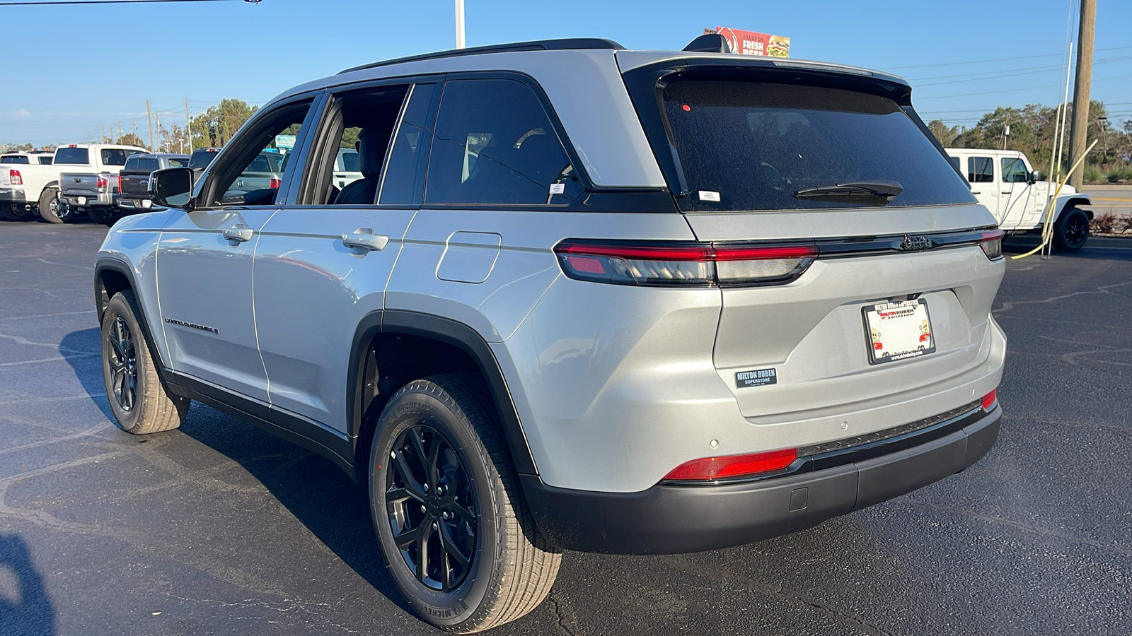 2025 Jeep Grand Cherokee Altitude 6