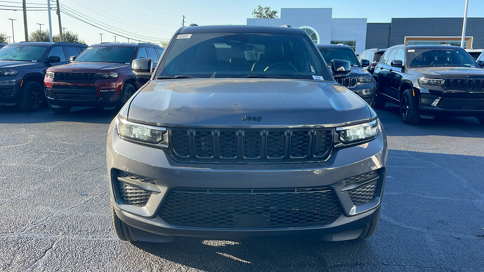 2025 Jeep Grand Cherokee Altitude 3