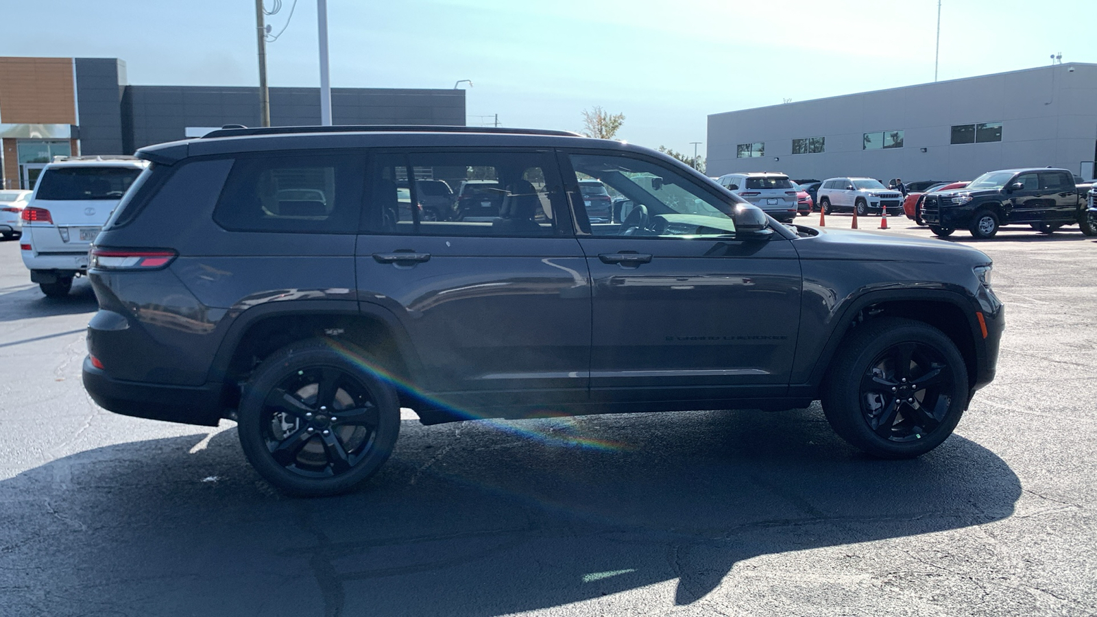 2025 Jeep Grand Cherokee L Altitude X 9