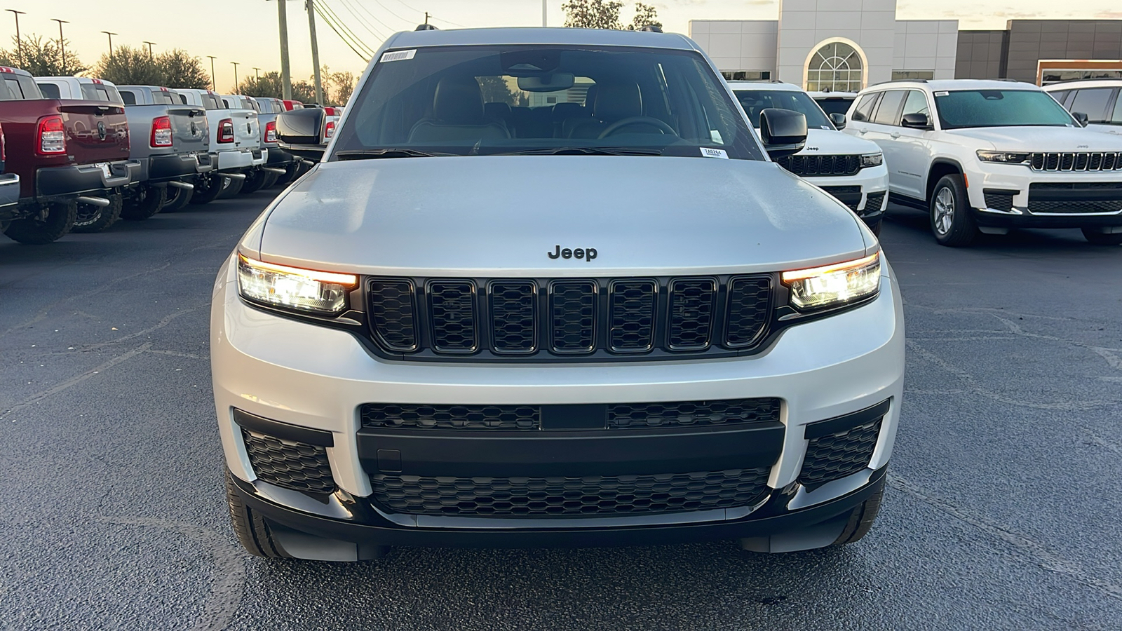 2025 Jeep Grand Cherokee L Altitude X 3