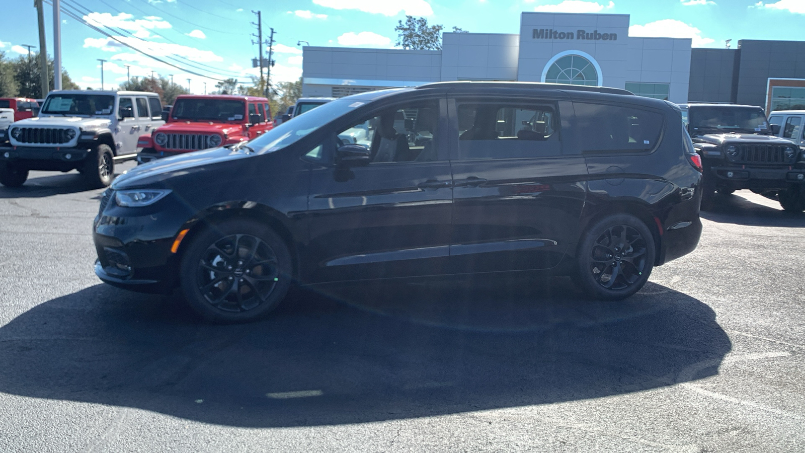 2025 Chrysler Pacifica Limited 5