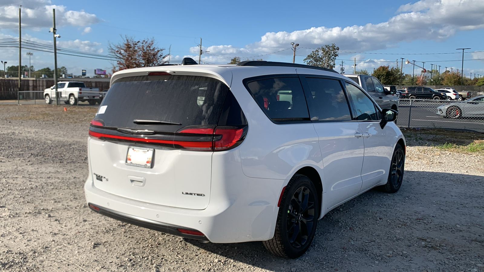 2025 Chrysler Pacifica Limited 8