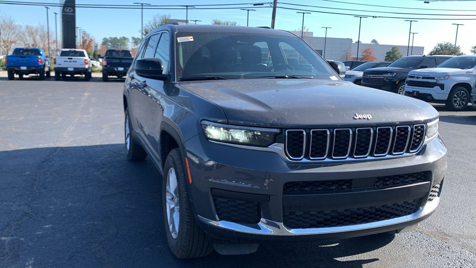 2025 Jeep Grand Cherokee L Laredo 2