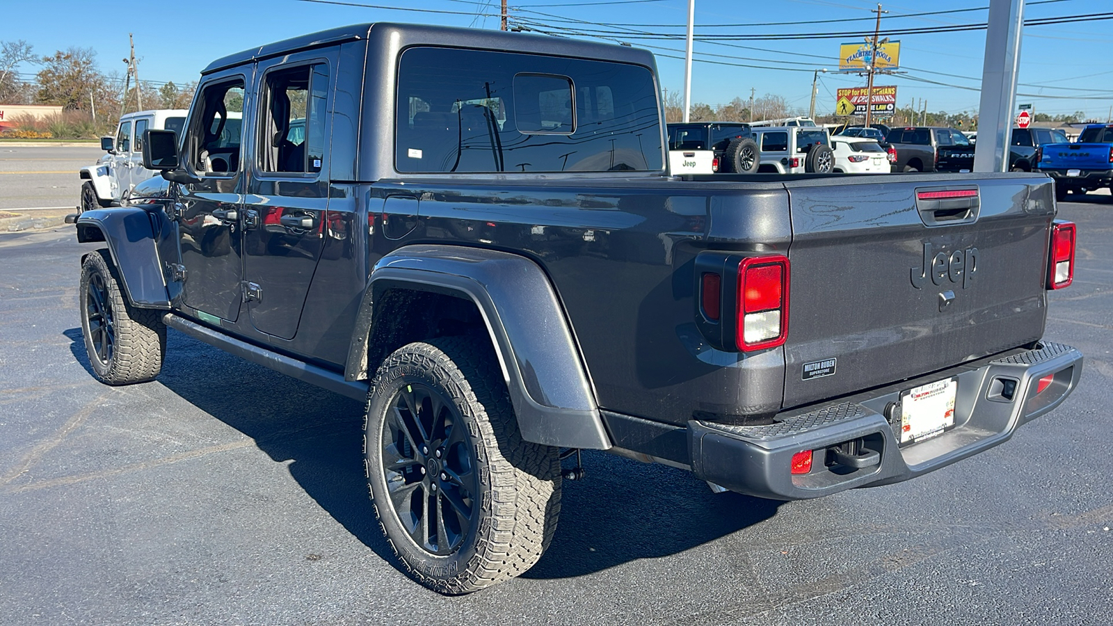 2025 Jeep Gladiator Nighthawk 6