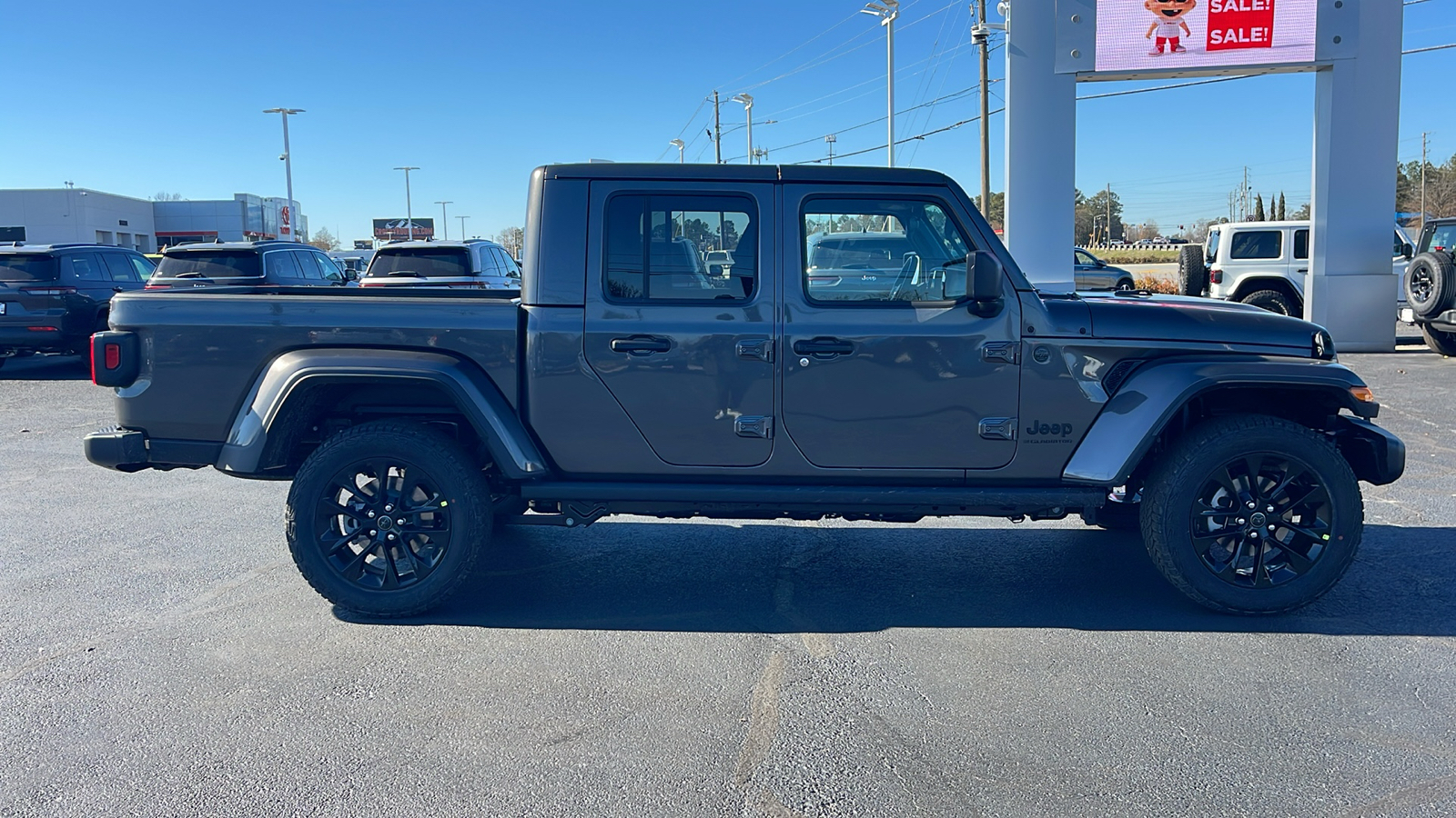 2025 Jeep Gladiator Nighthawk 9