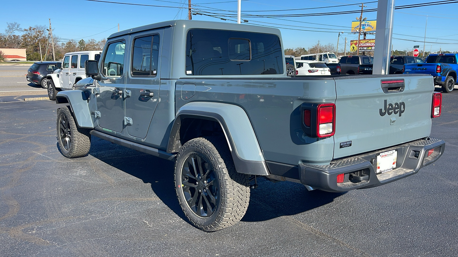 2025 Jeep Gladiator Nighthawk 6