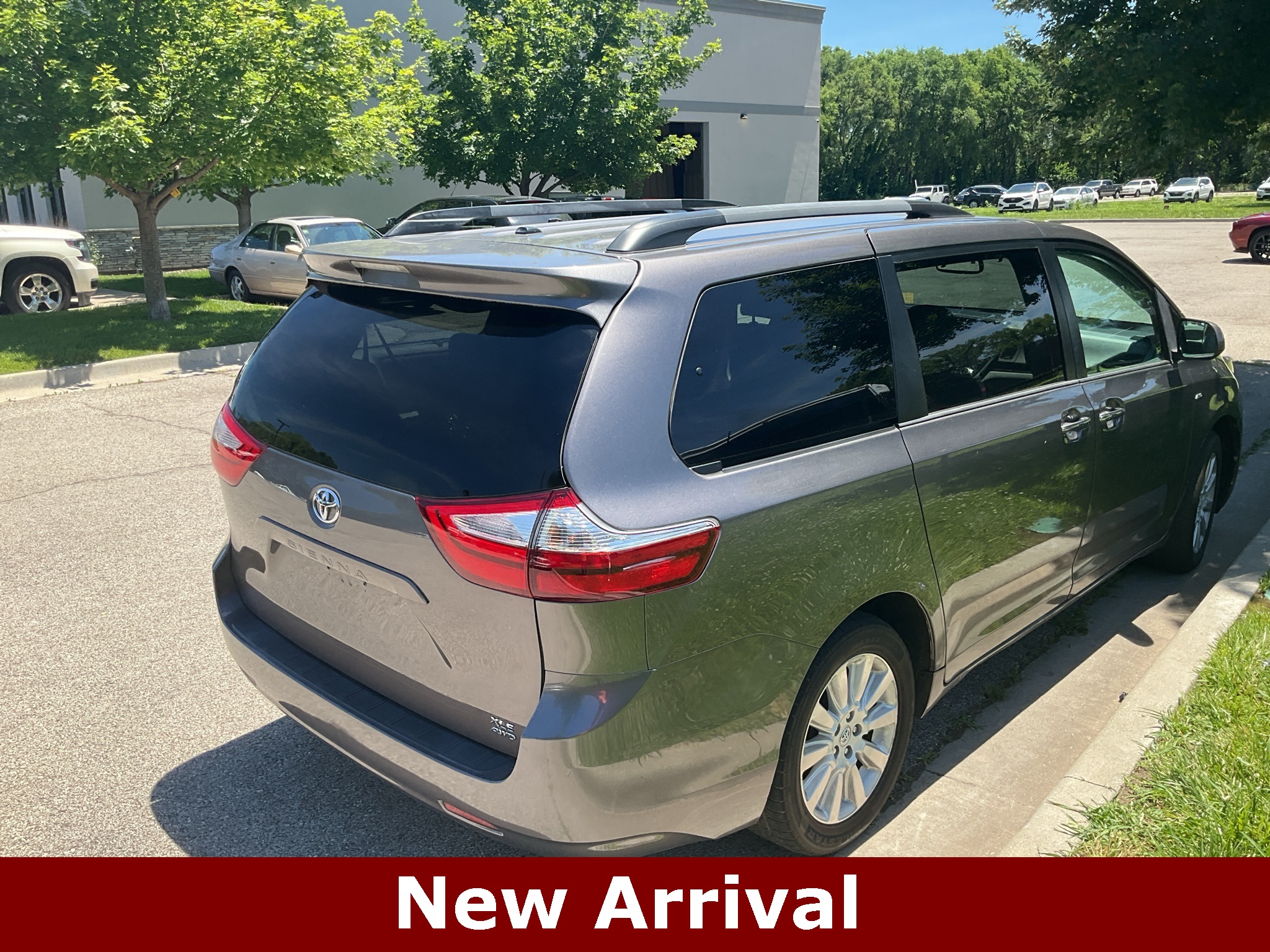 2016 Toyota Sienna XLE 5