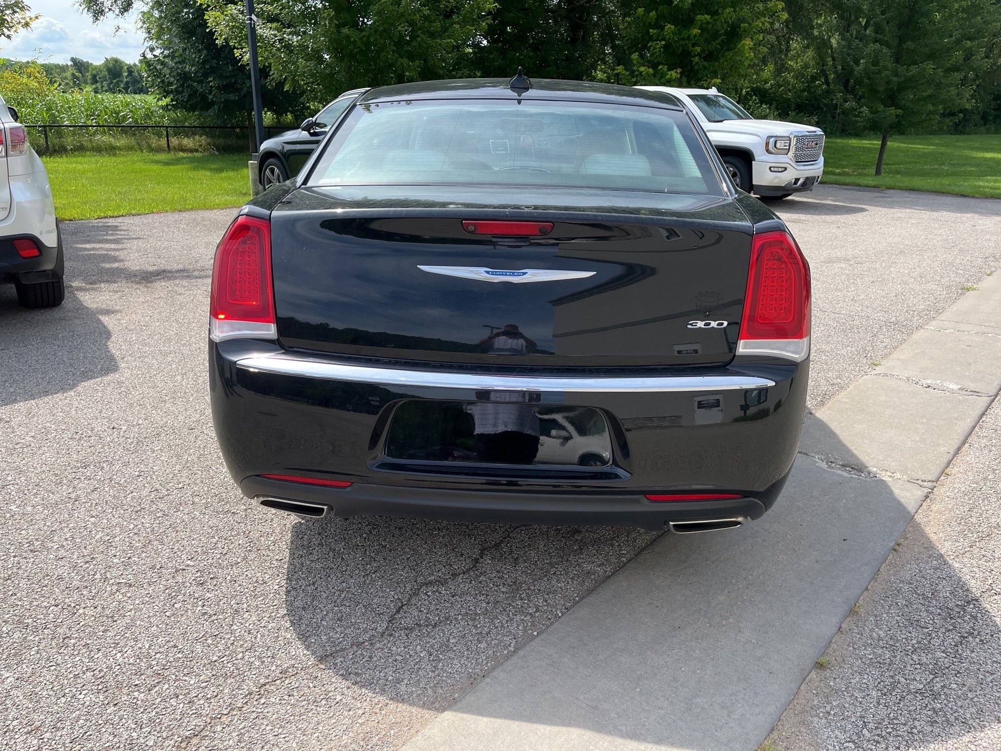 2022 Chrysler 300 Touring 4