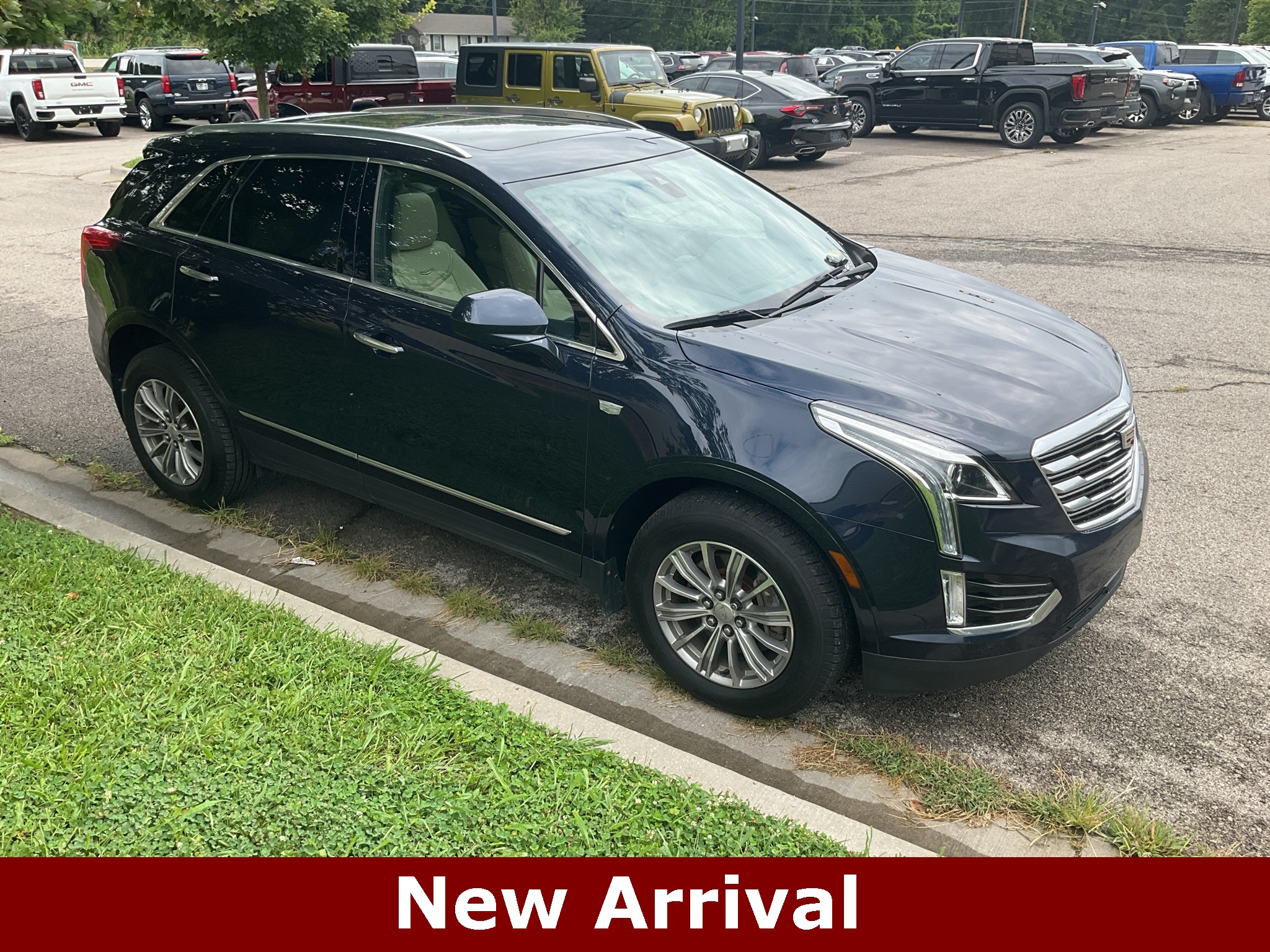 2017 Cadillac XT5 Luxury 2