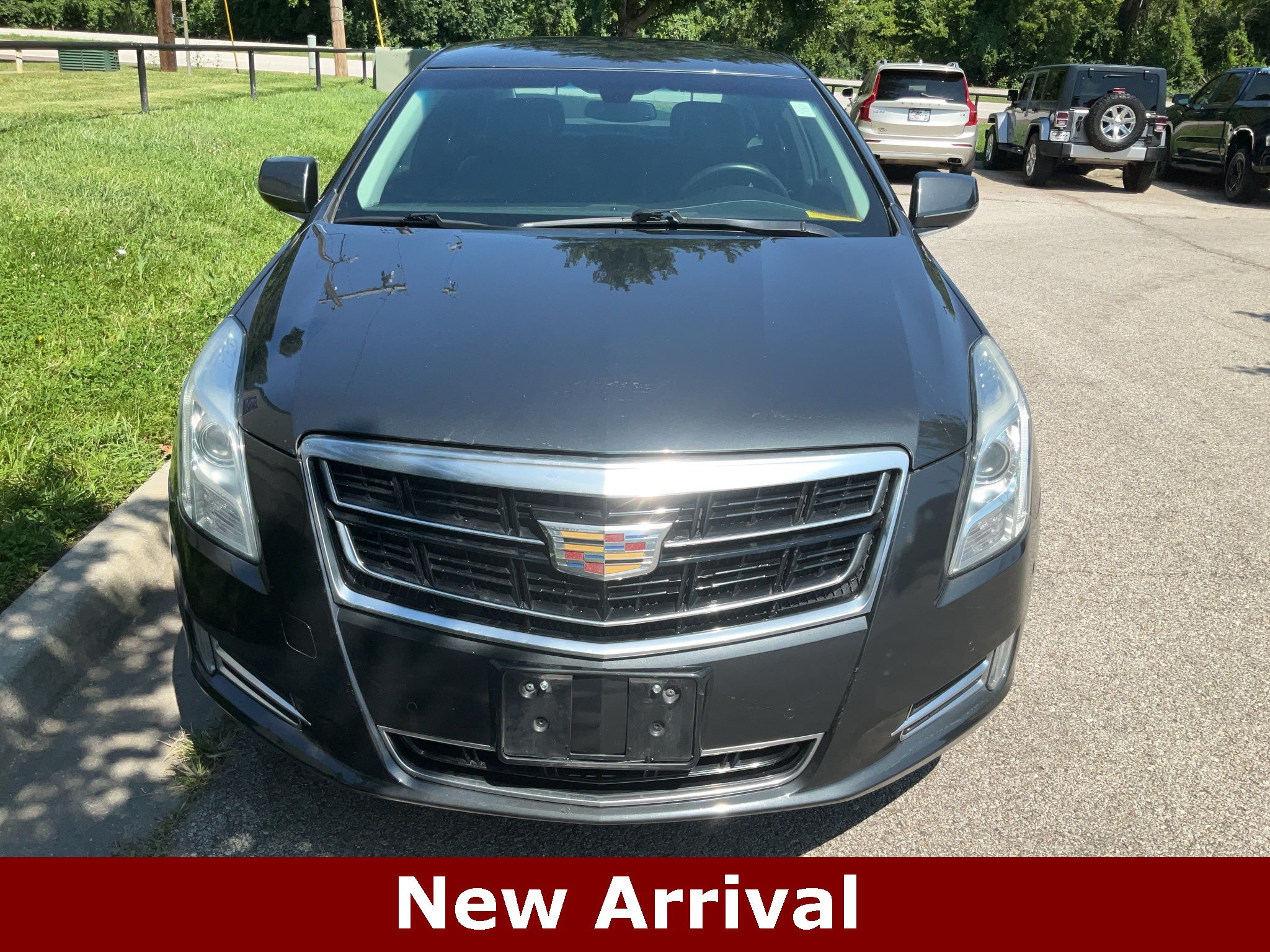 2016 Cadillac XTS Luxury 2