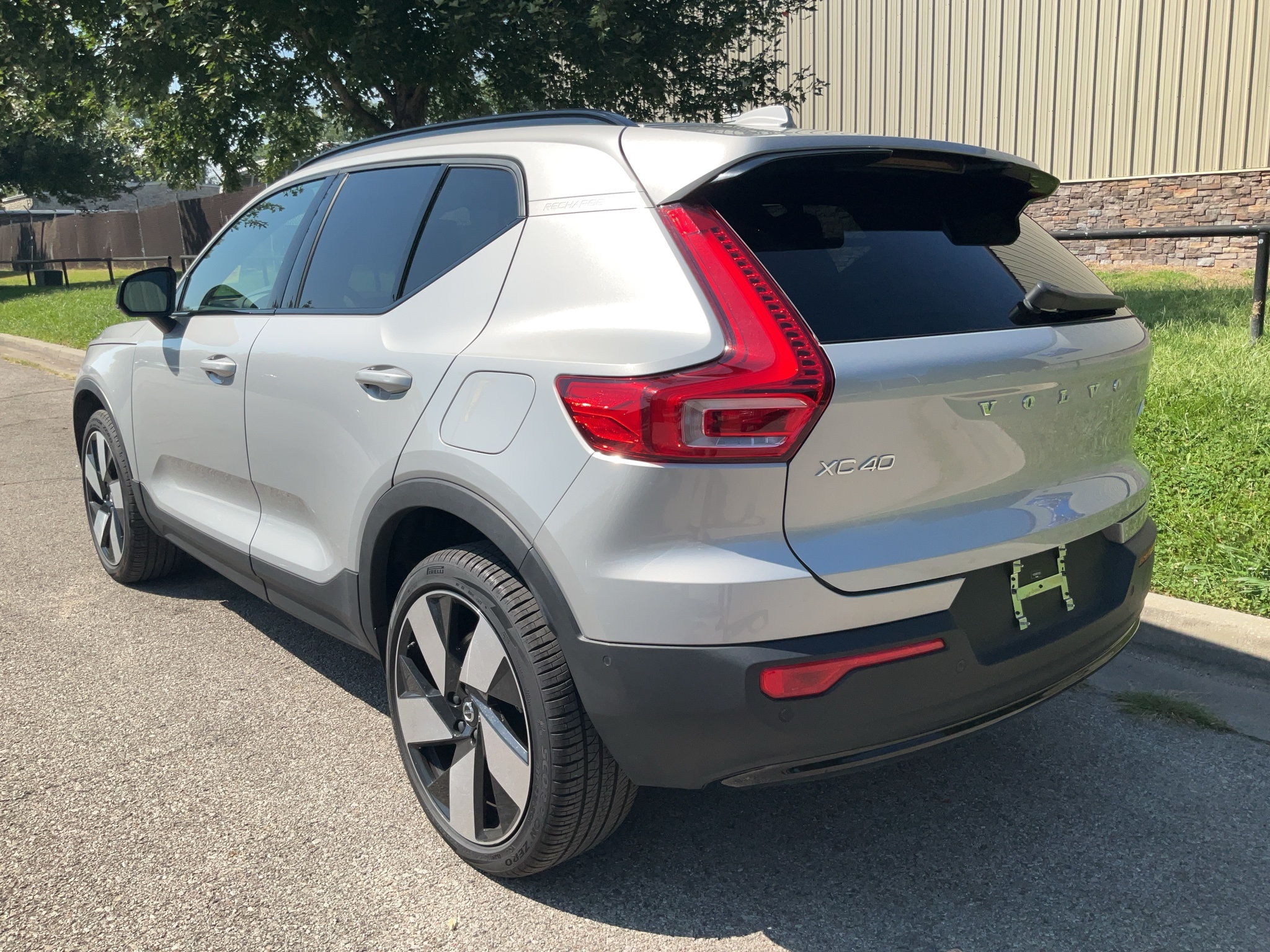 2023 Volvo XC40 Recharge Pure Electric Ultimate 6