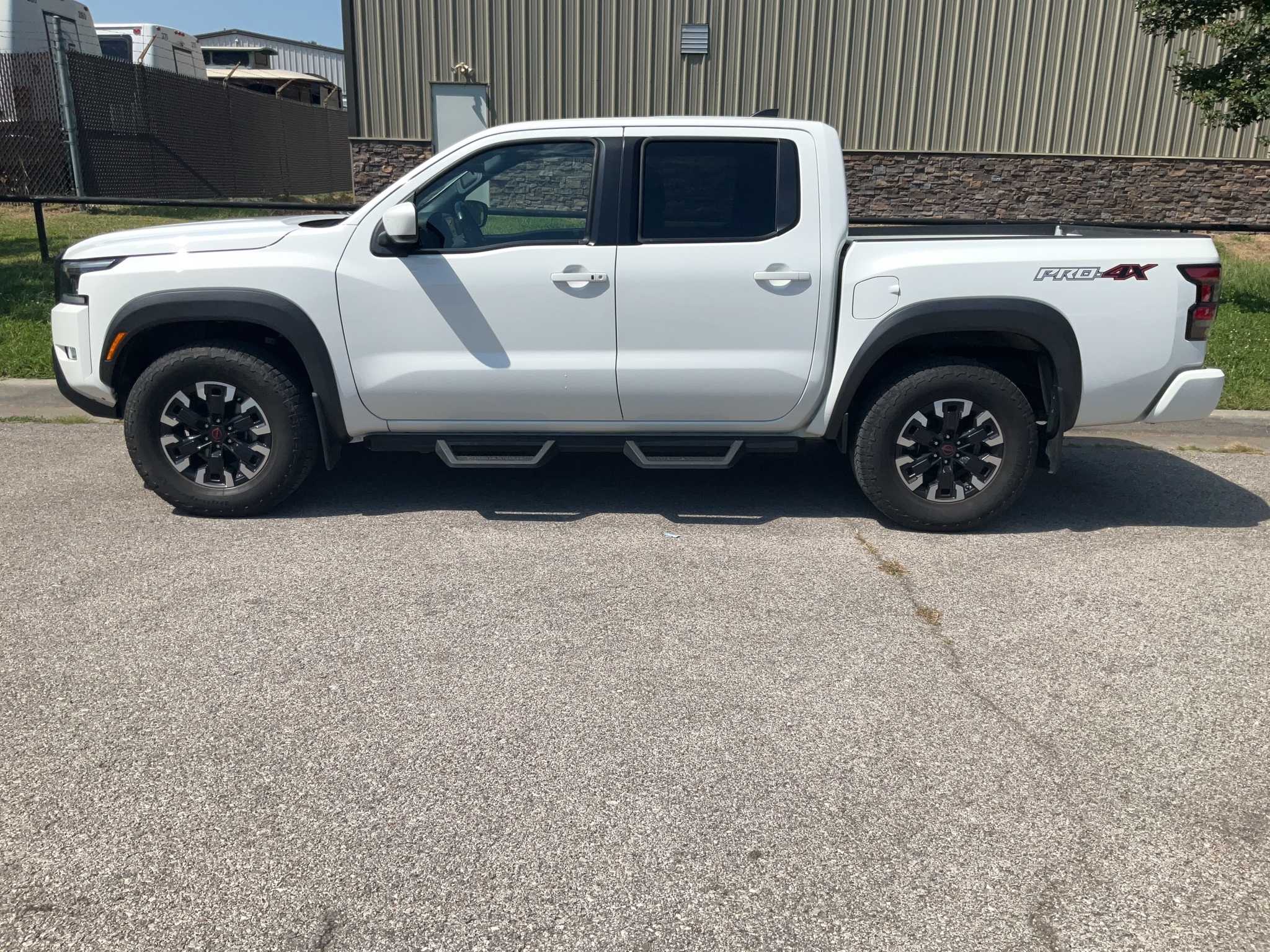 2022 Nissan Frontier PRO-4X 7