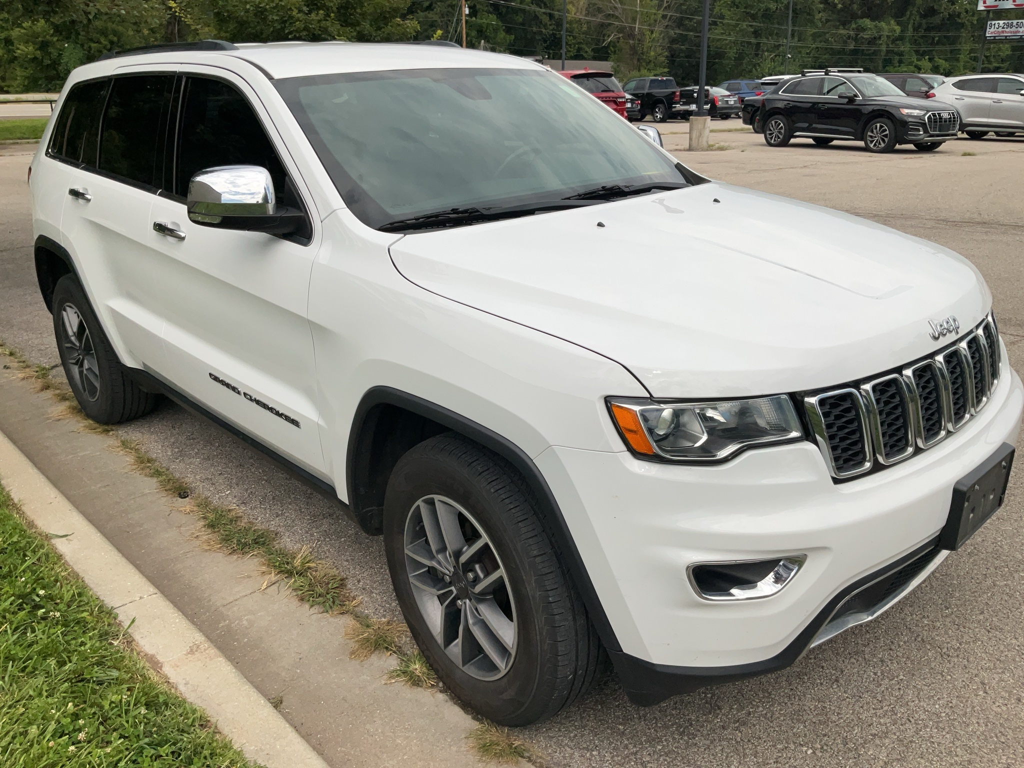 2019 Jeep Grand Cherokee Limited 3