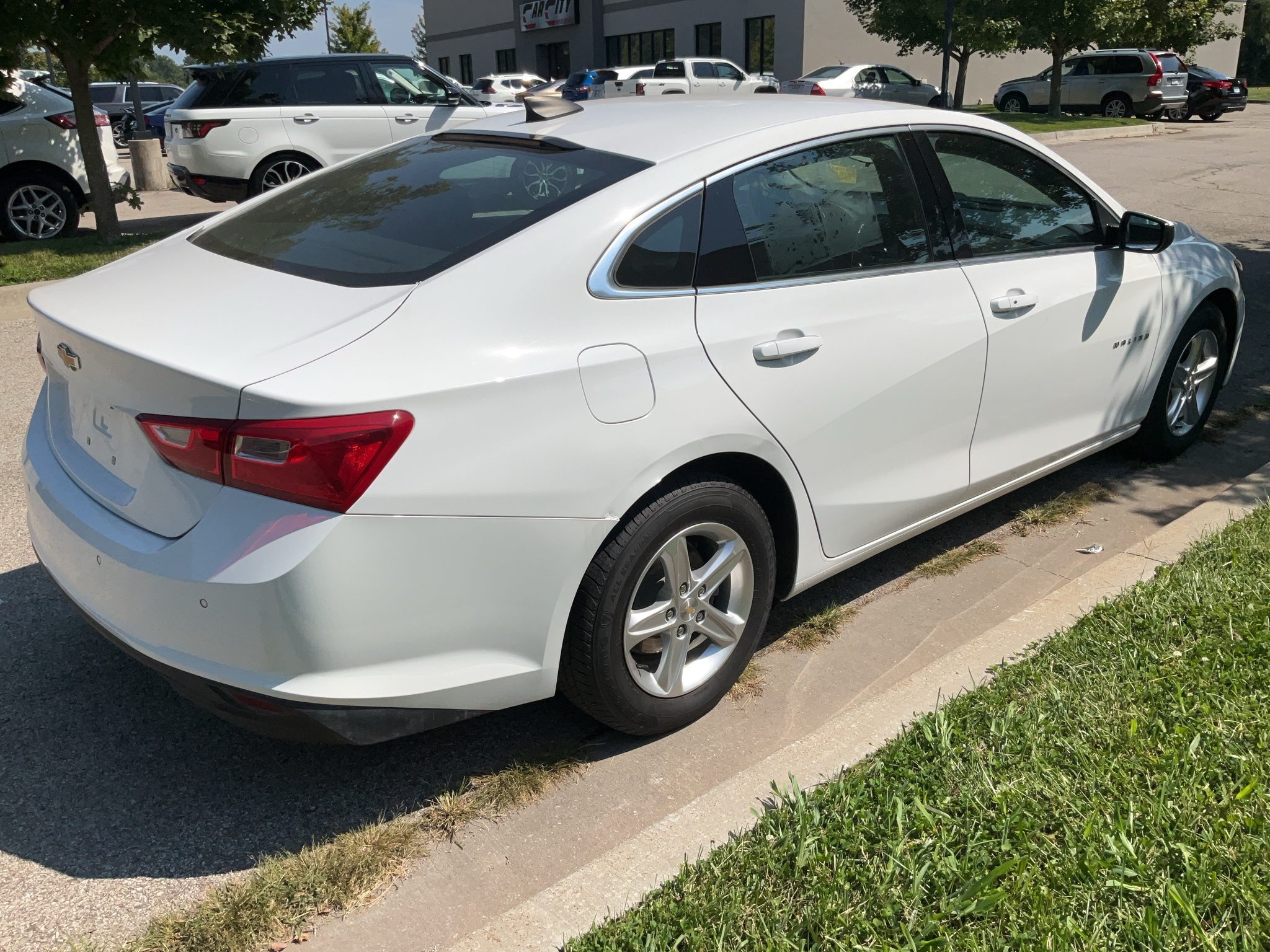 2022 Chevrolet Malibu LS 4