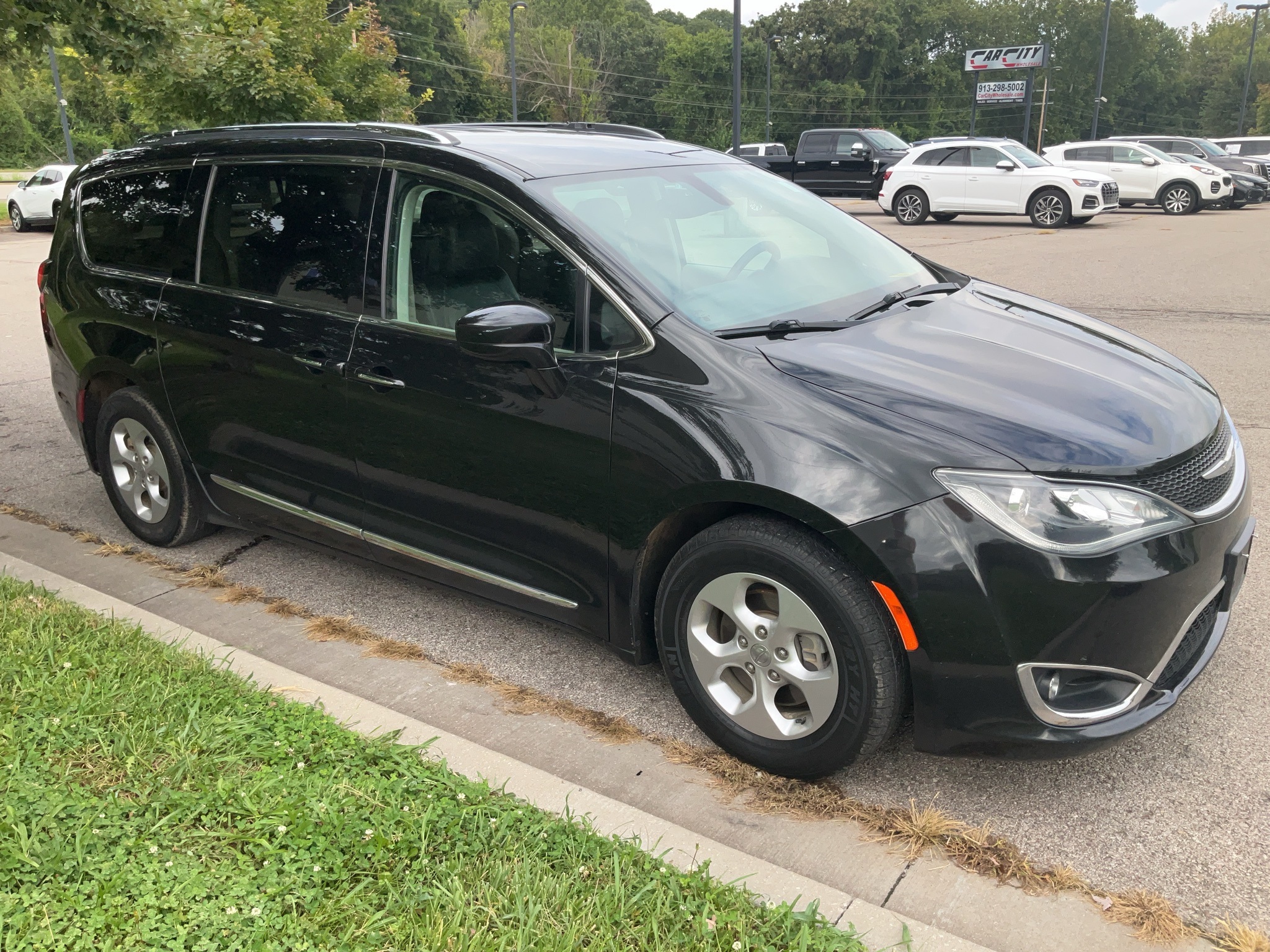 2017 Chrysler Pacifica Touring L Plus 3