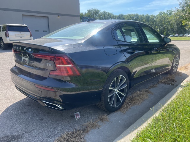 2021 Volvo S60 T5 Momentum 3