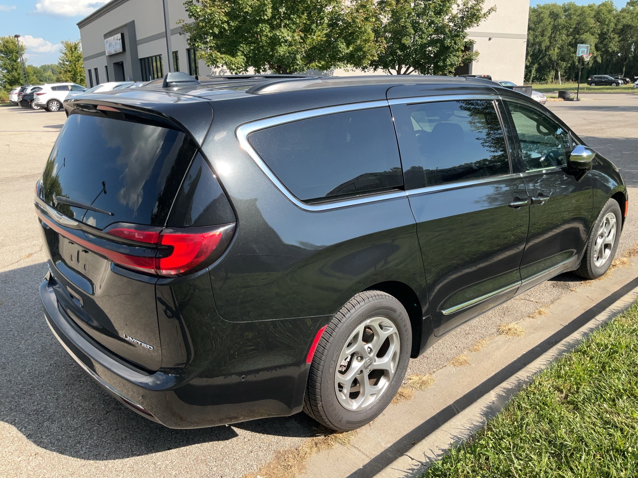 2022 Chrysler Pacifica Limited 4