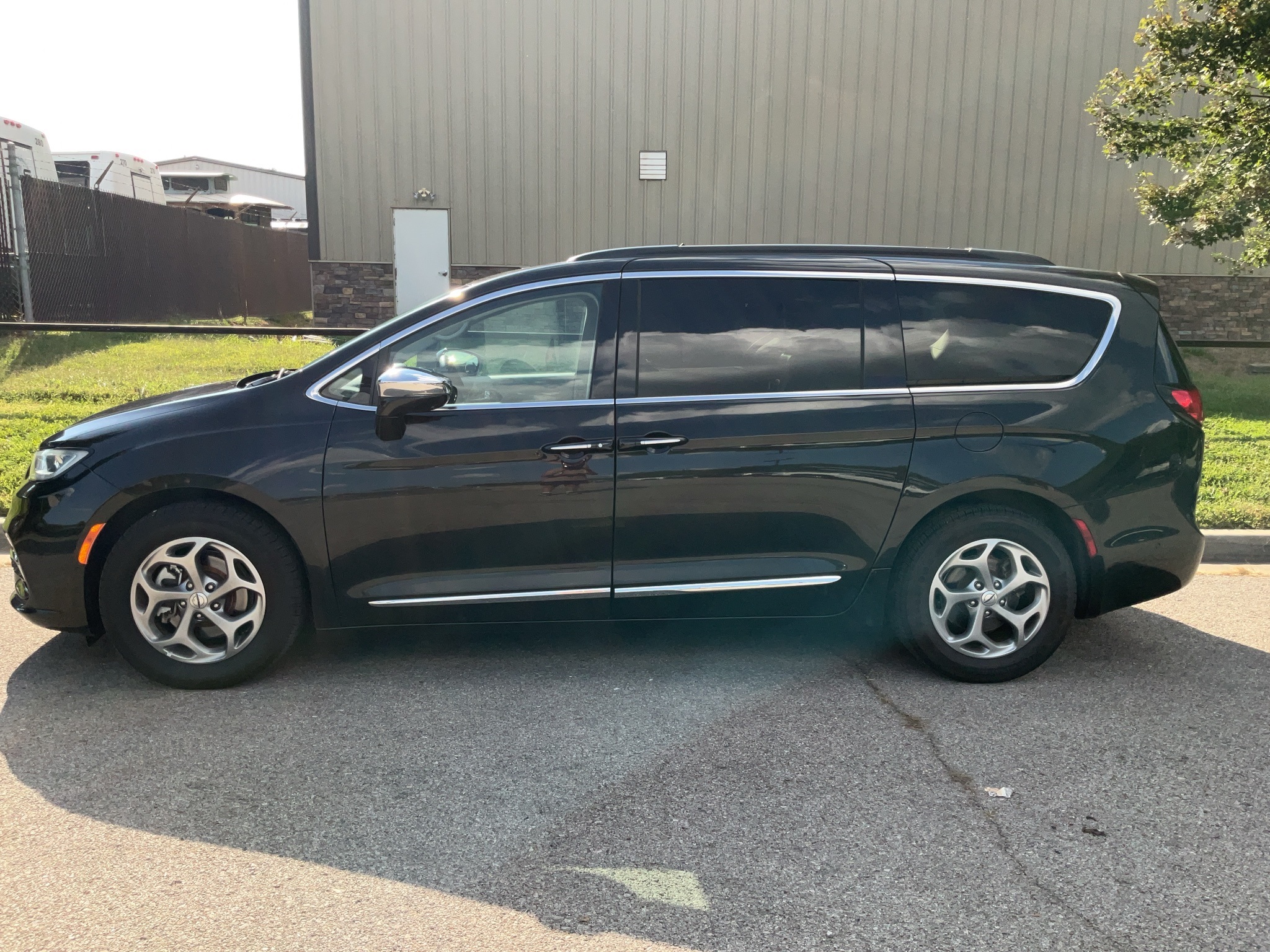 2022 Chrysler Pacifica Limited 7