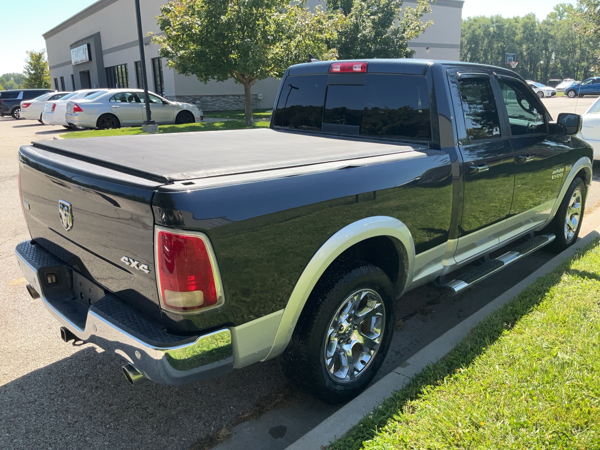 2015 Ram 1500 Laramie 4