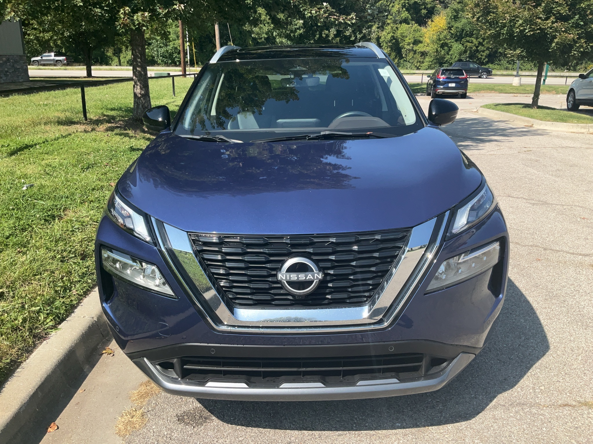 2023 Nissan Rogue SL 2