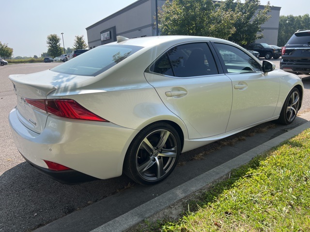 2017 Lexus IS 200t 4