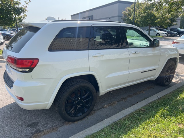 2020 Jeep Grand Cherokee Altitude 4