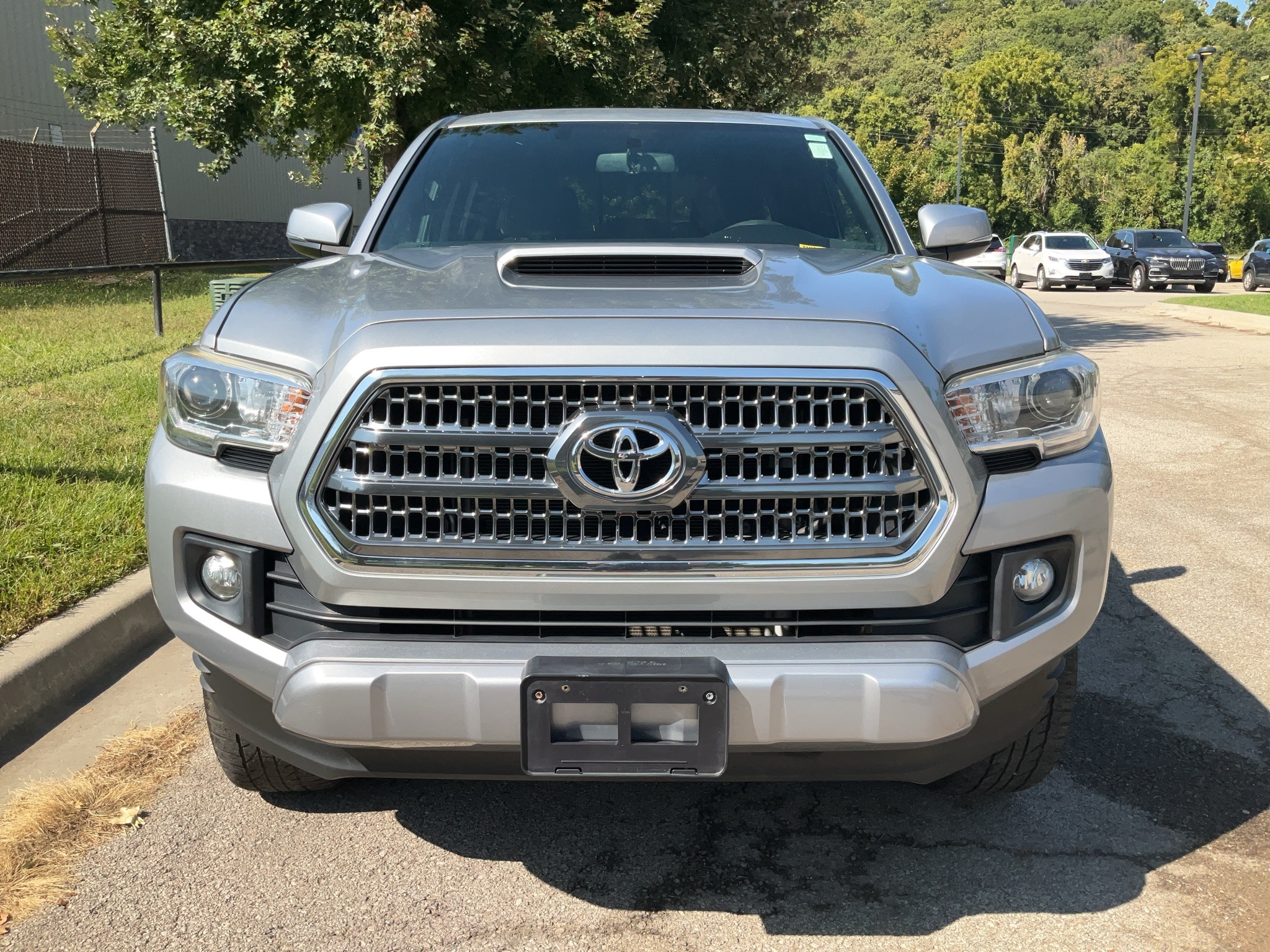 2017 Toyota Tacoma TRD Sport 2