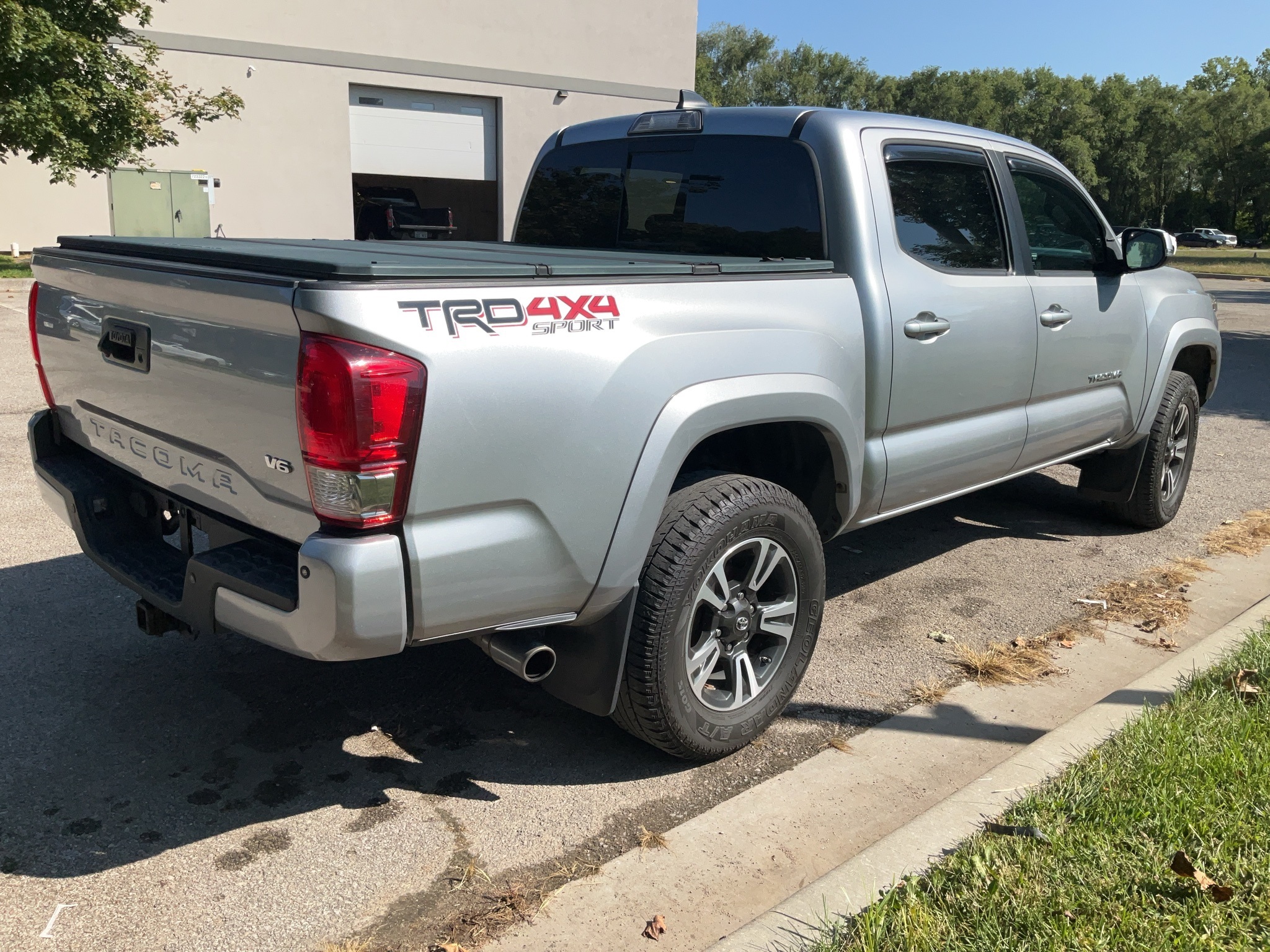 2017 Toyota Tacoma TRD Sport 4