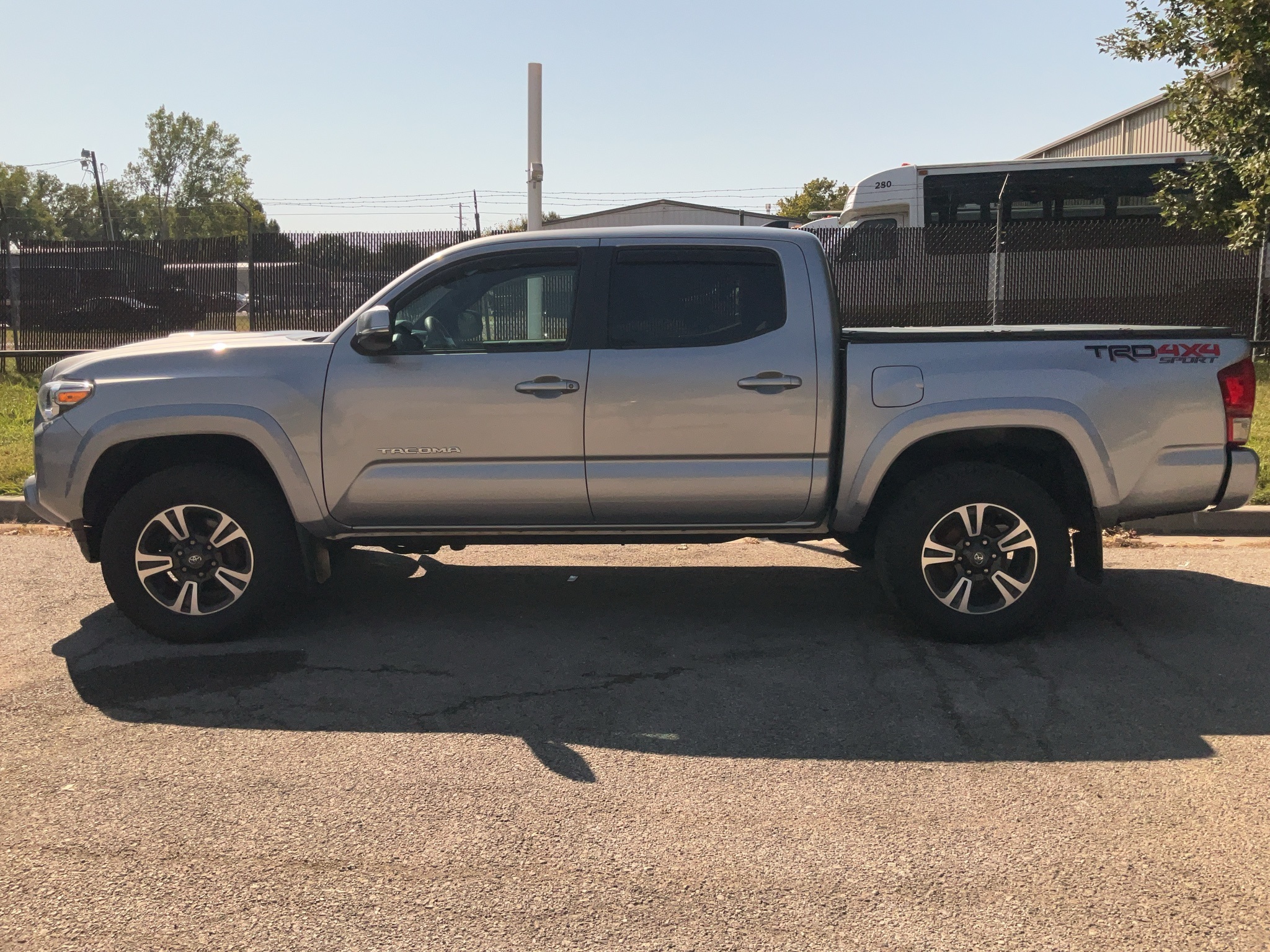 2017 Toyota Tacoma TRD Sport 7