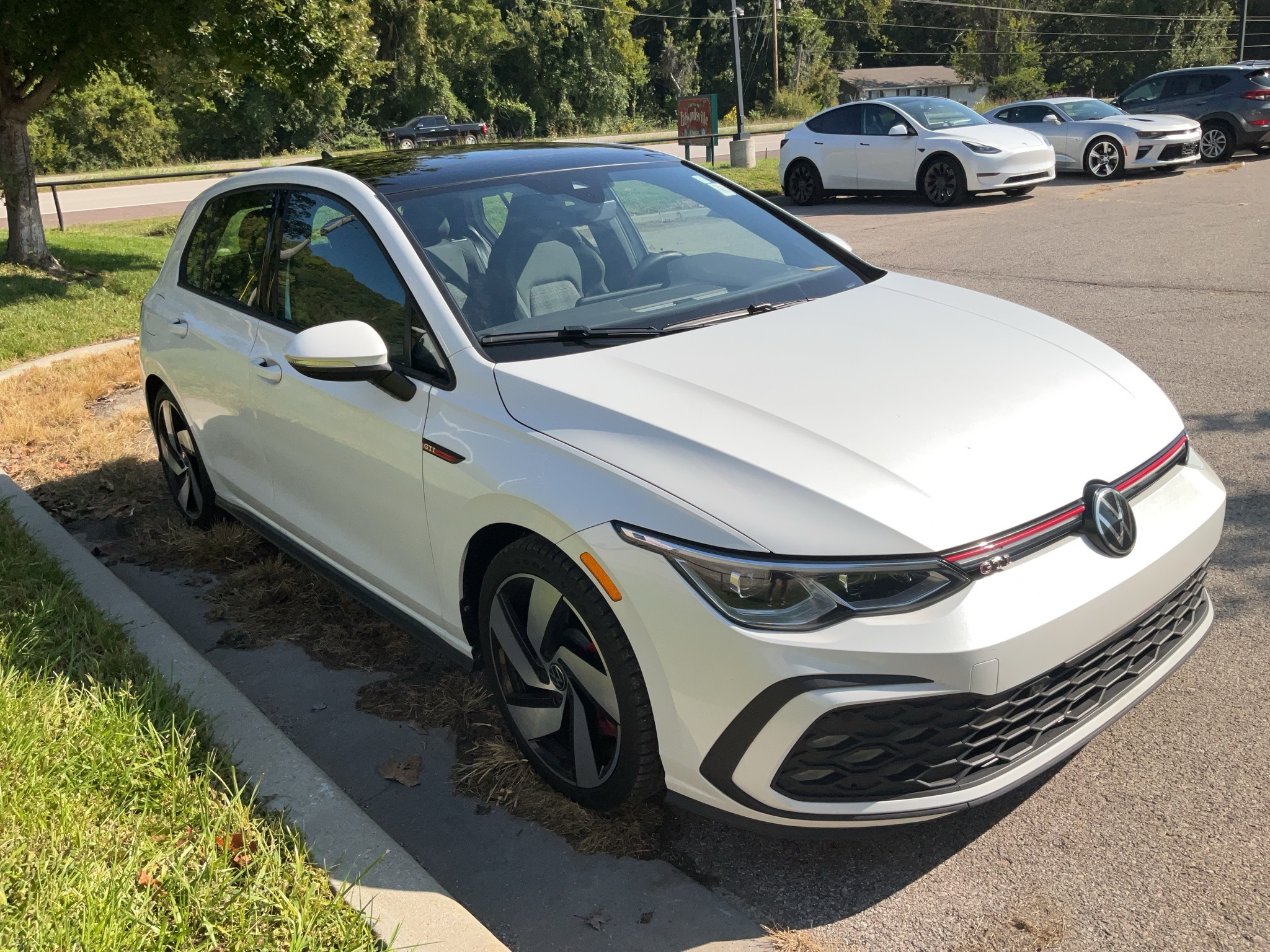 2022 Volkswagen Golf GTI 2.0T SE 3