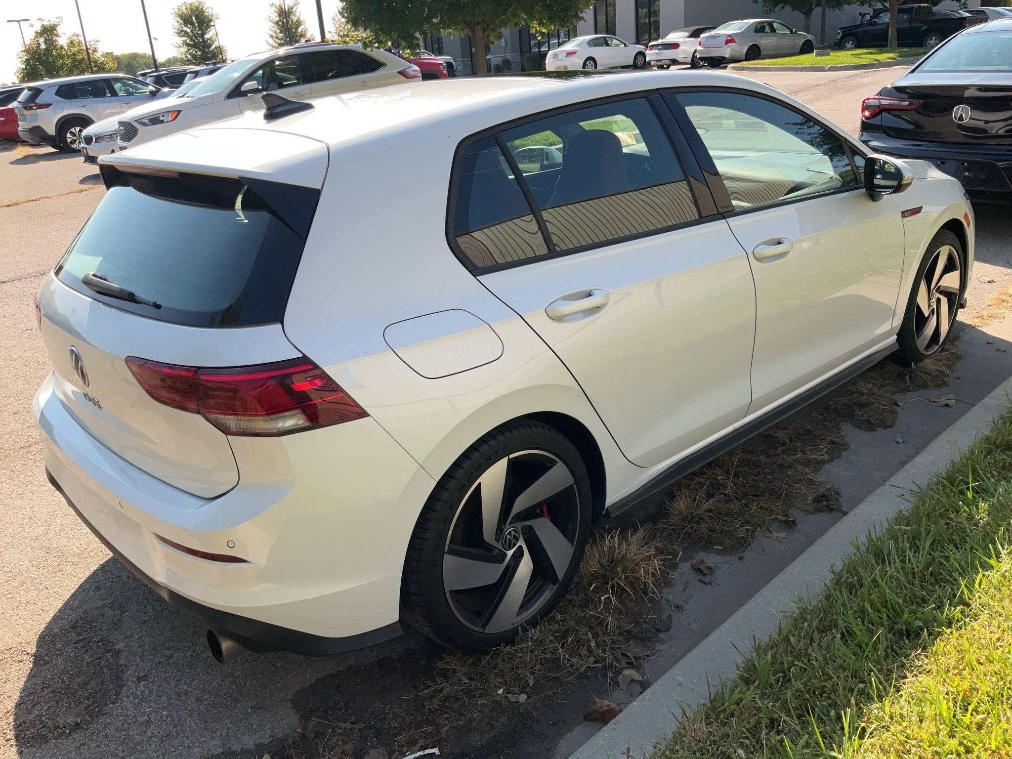 2022 Volkswagen Golf GTI 2.0T SE 4