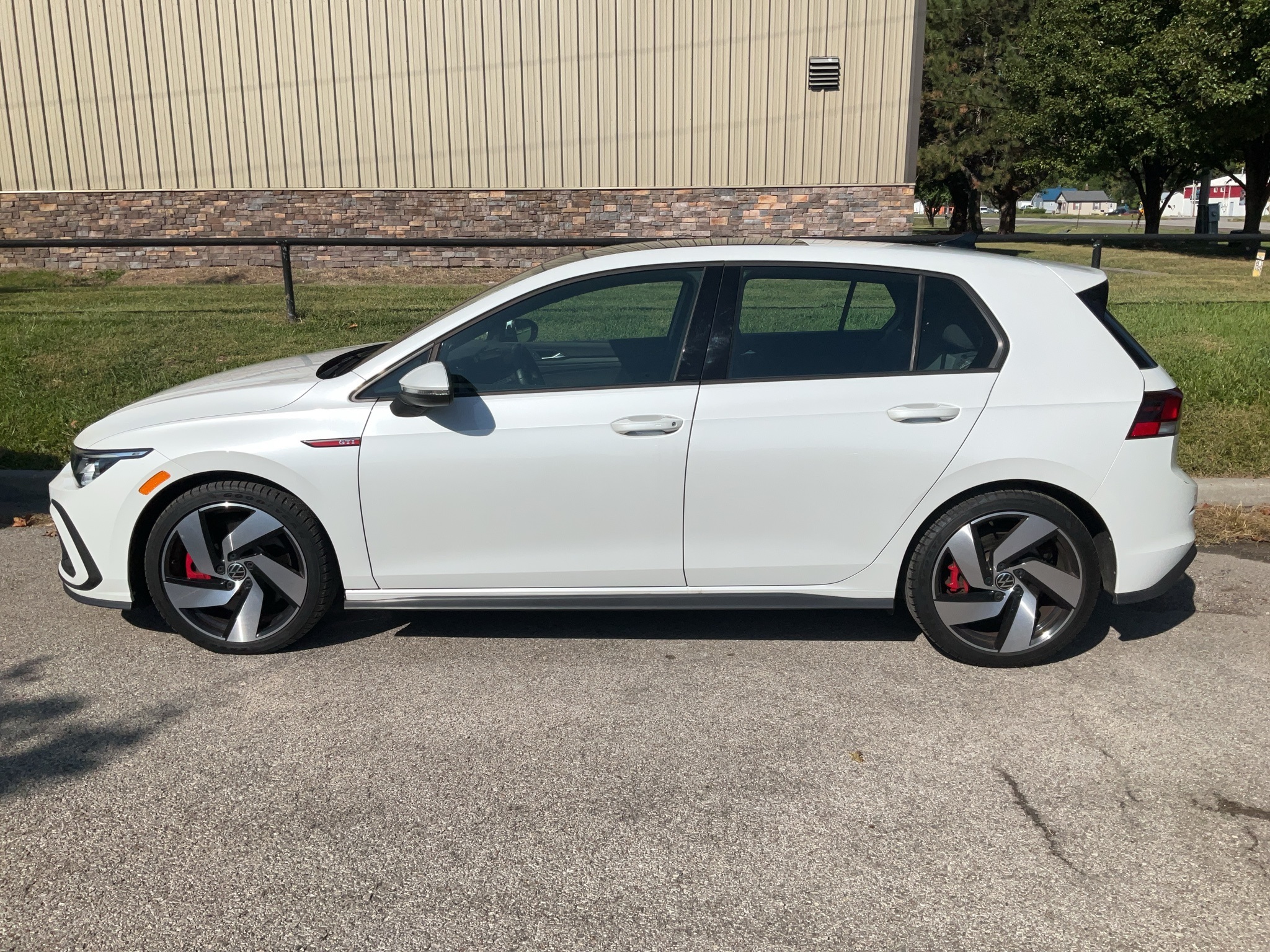 2022 Volkswagen Golf GTI 2.0T SE 7