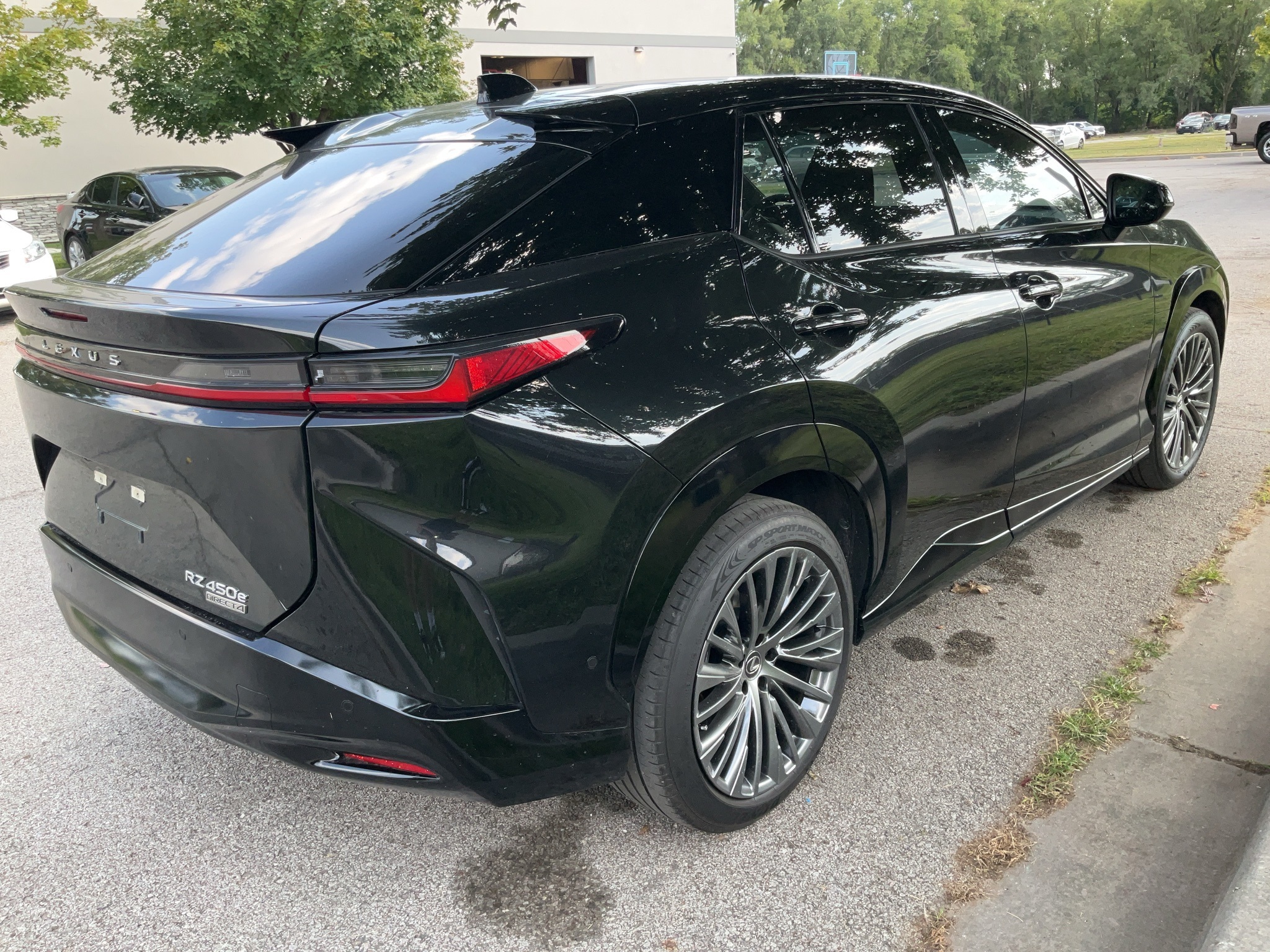 2023 Lexus RZ 450e Luxury 4